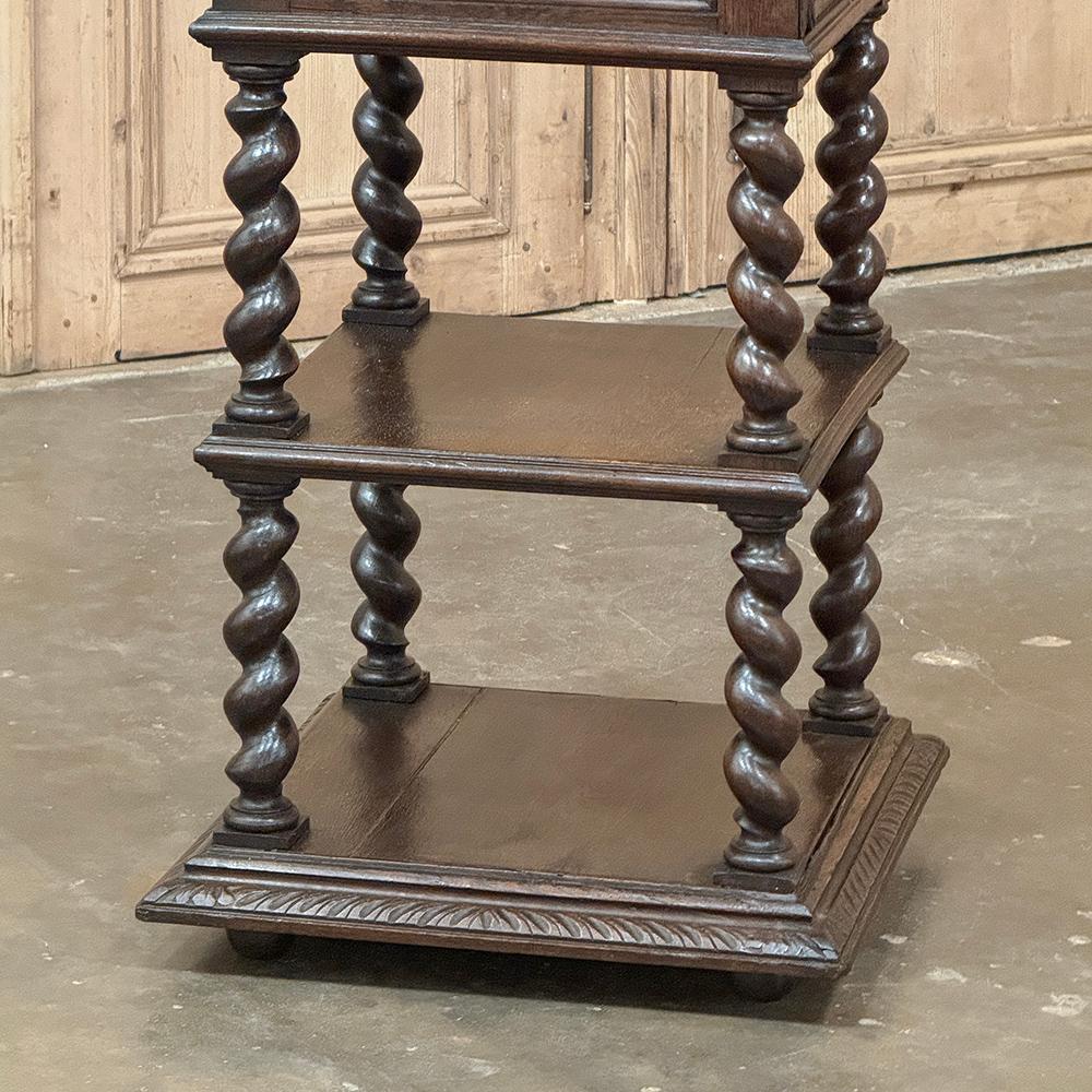 Table de nuit à plateau de marbre French Renaissance du 19e siècle ~ Table de chevet en vente 3