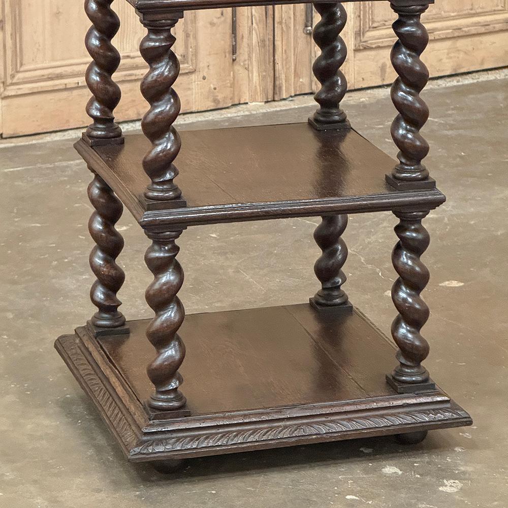 Table de nuit à plateau de marbre French Renaissance du 19e siècle ~ Table de chevet en vente 5