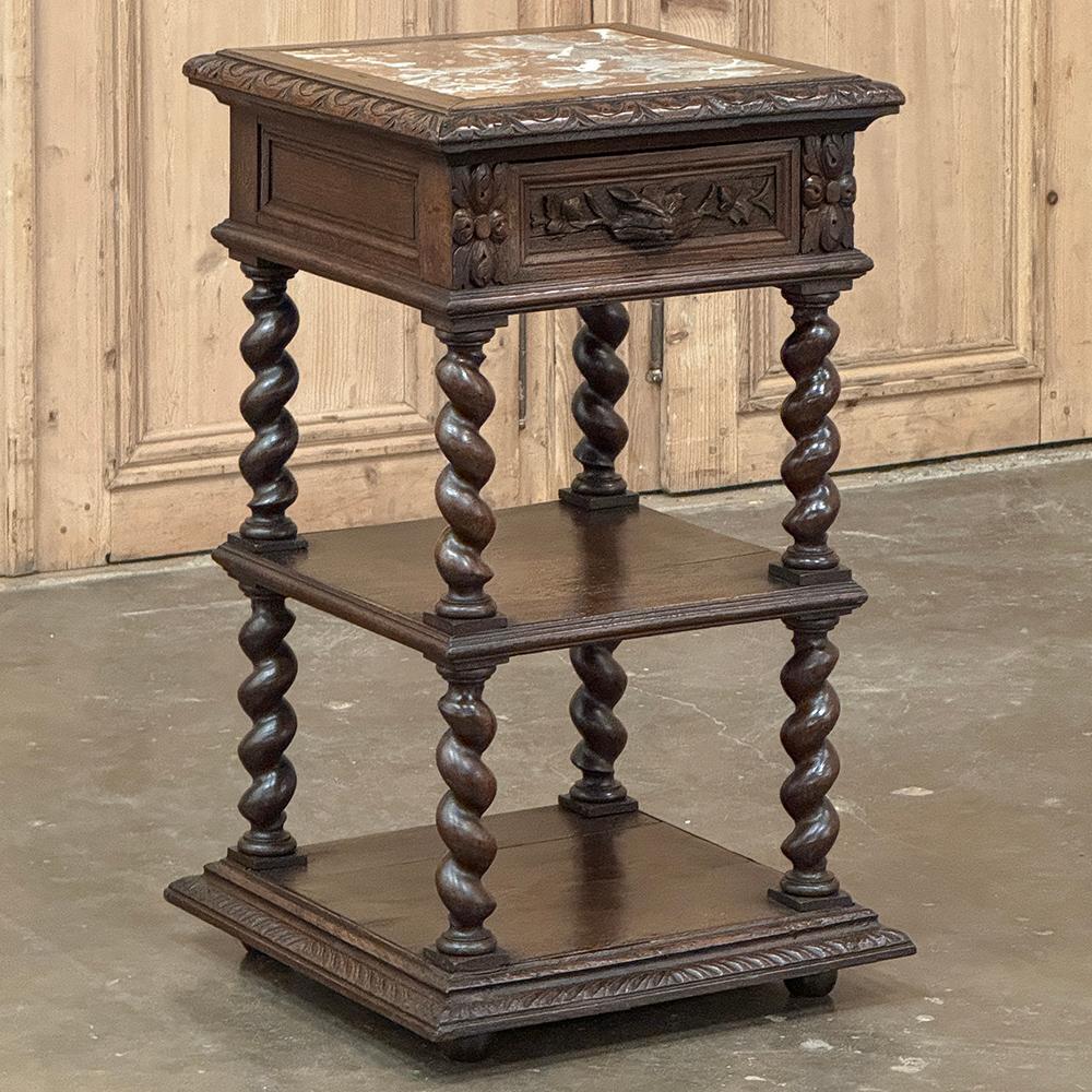 Français Table de nuit à plateau de marbre French Renaissance du 19e siècle ~ Table de chevet en vente