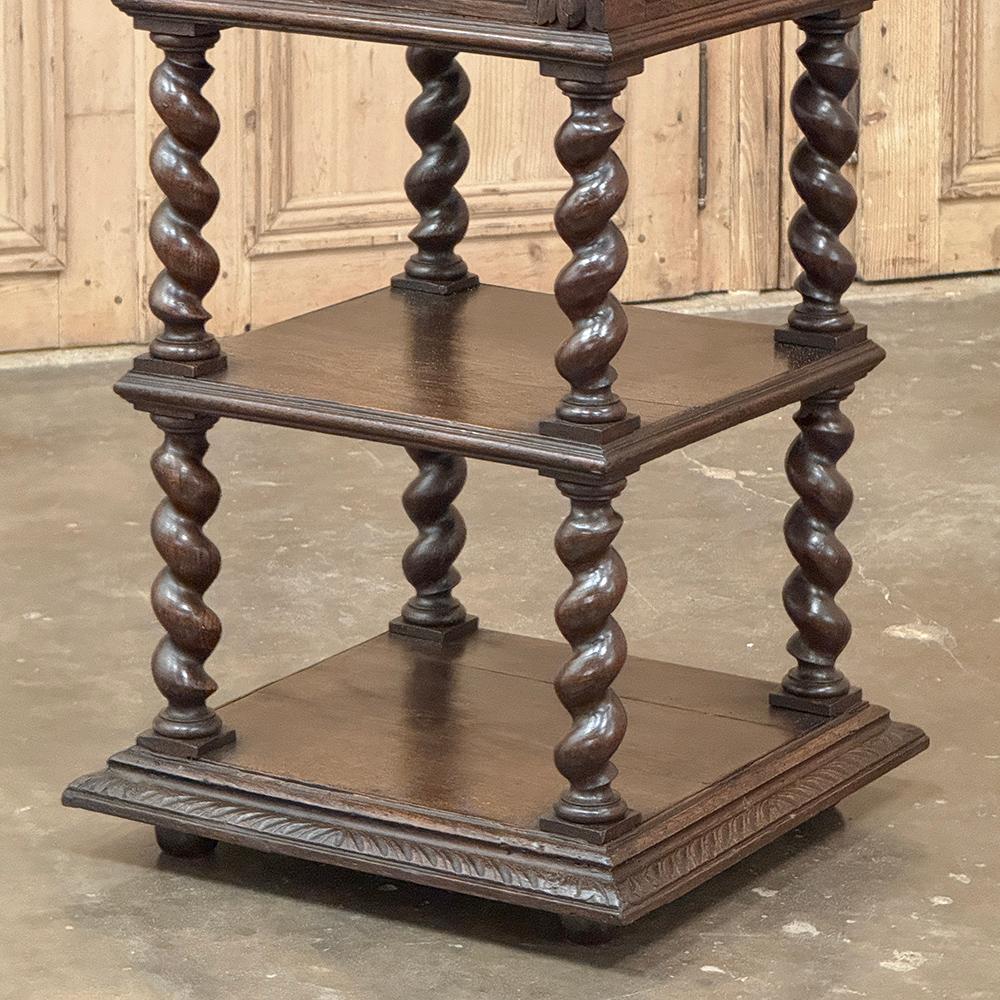 Table de nuit à plateau de marbre French Renaissance du 19e siècle ~ Table de chevet en vente 1