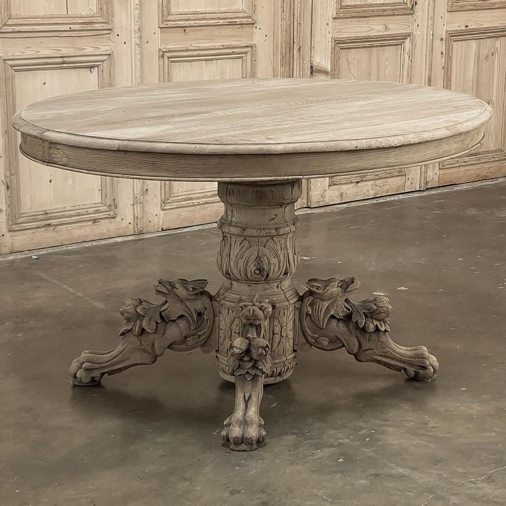 Table centrale ovale French Renaissance du 19e siècle ~ Table de salle à manger en chêne décapé en vente 1