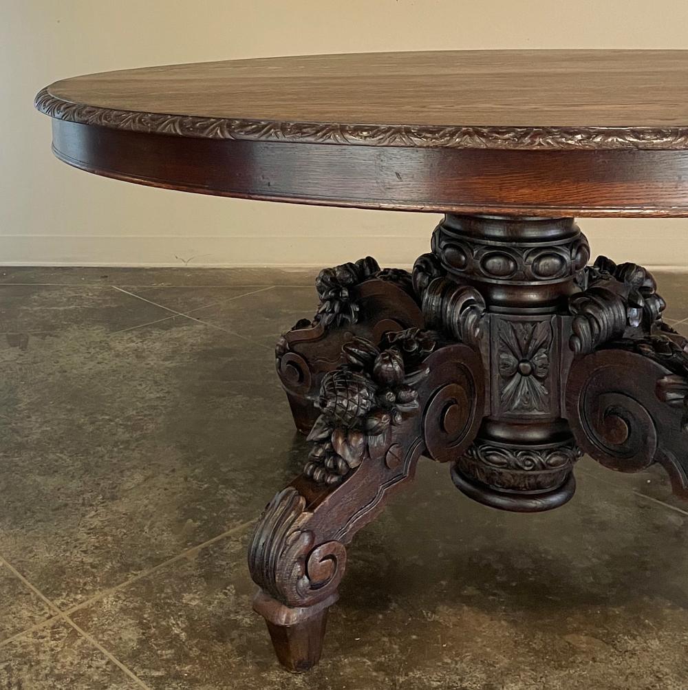Oak 19th Century French Renaissance Oval Center Table For Sale
