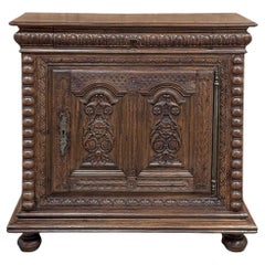 Siglo XIX Renacimiento Francés Pequeño Buffet ~ Gabinete