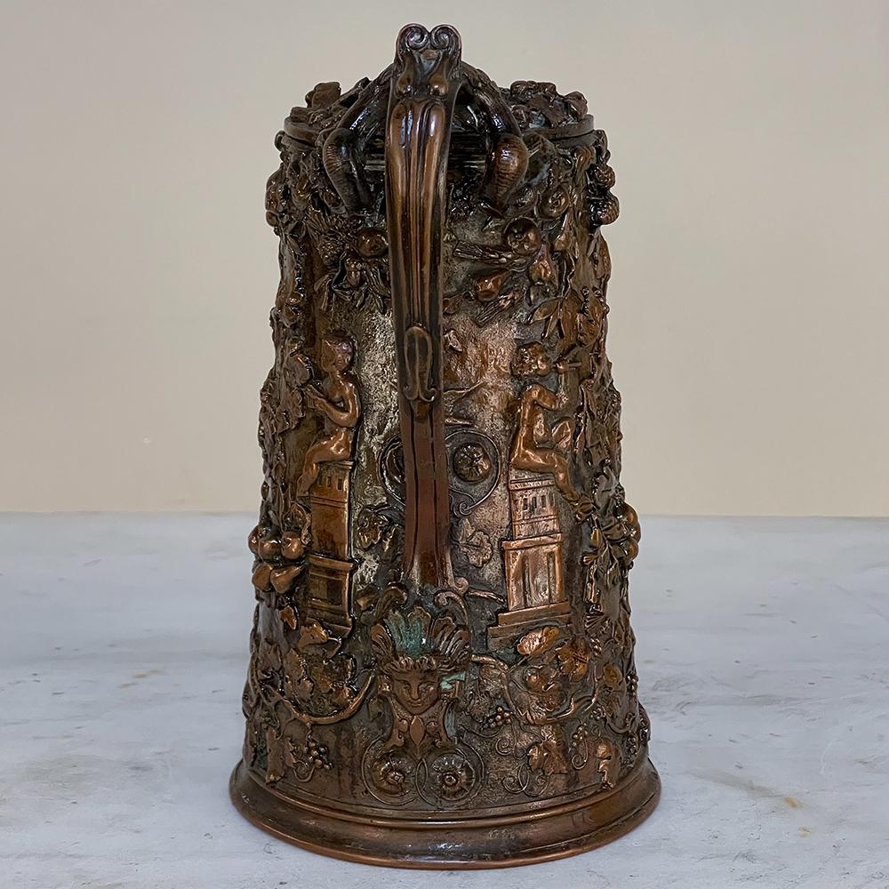 Laiton Gobelets de cérémonie néo-Renaissance française du 19ème siècle, pichet, plateau en vente