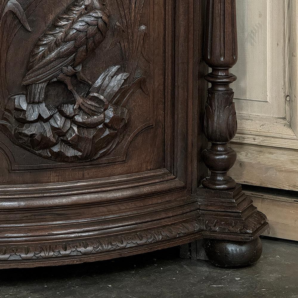 Armadio ad angolo rinascimentale francese del XIX secolo in vendita 10