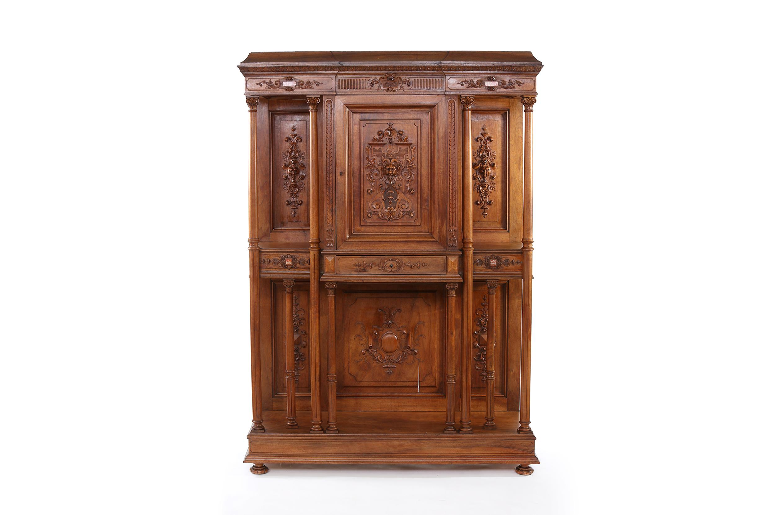 19th Century French Renaissance Revival Display Cabinet For Sale 6