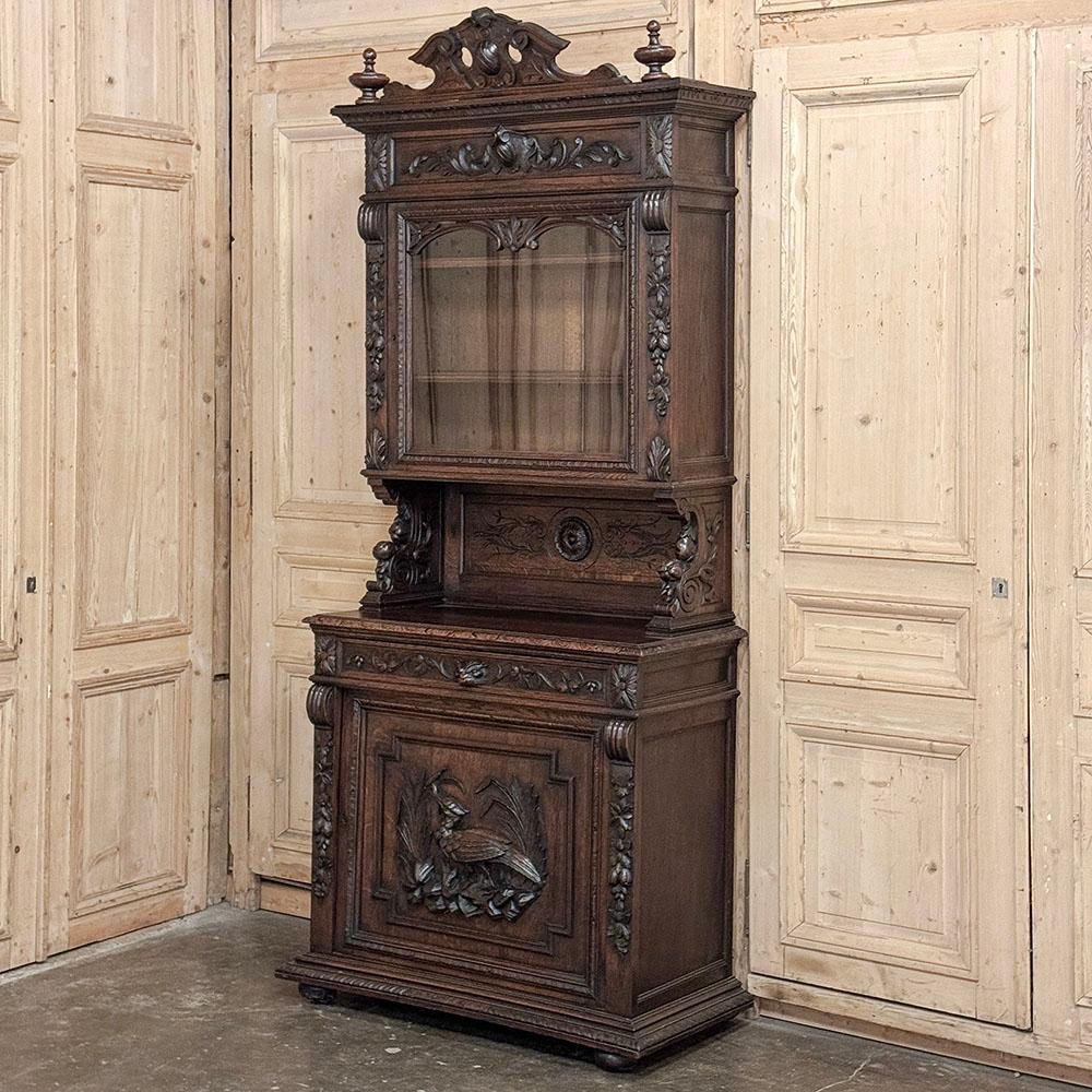Il buffet di caccia rinascimentale francese del XIX secolo è un incredibile esempio della grandezza del Rinascimento che ha affascinato l'Europa nell'ultimo quarto del 1800.  Utilizzando una quercia selezionata di vecchia data, gli artigiani hanno