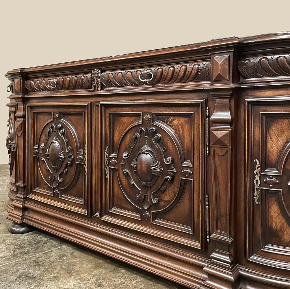 19th Century French Renaissance Revival Walnut Buffet For Sale 8