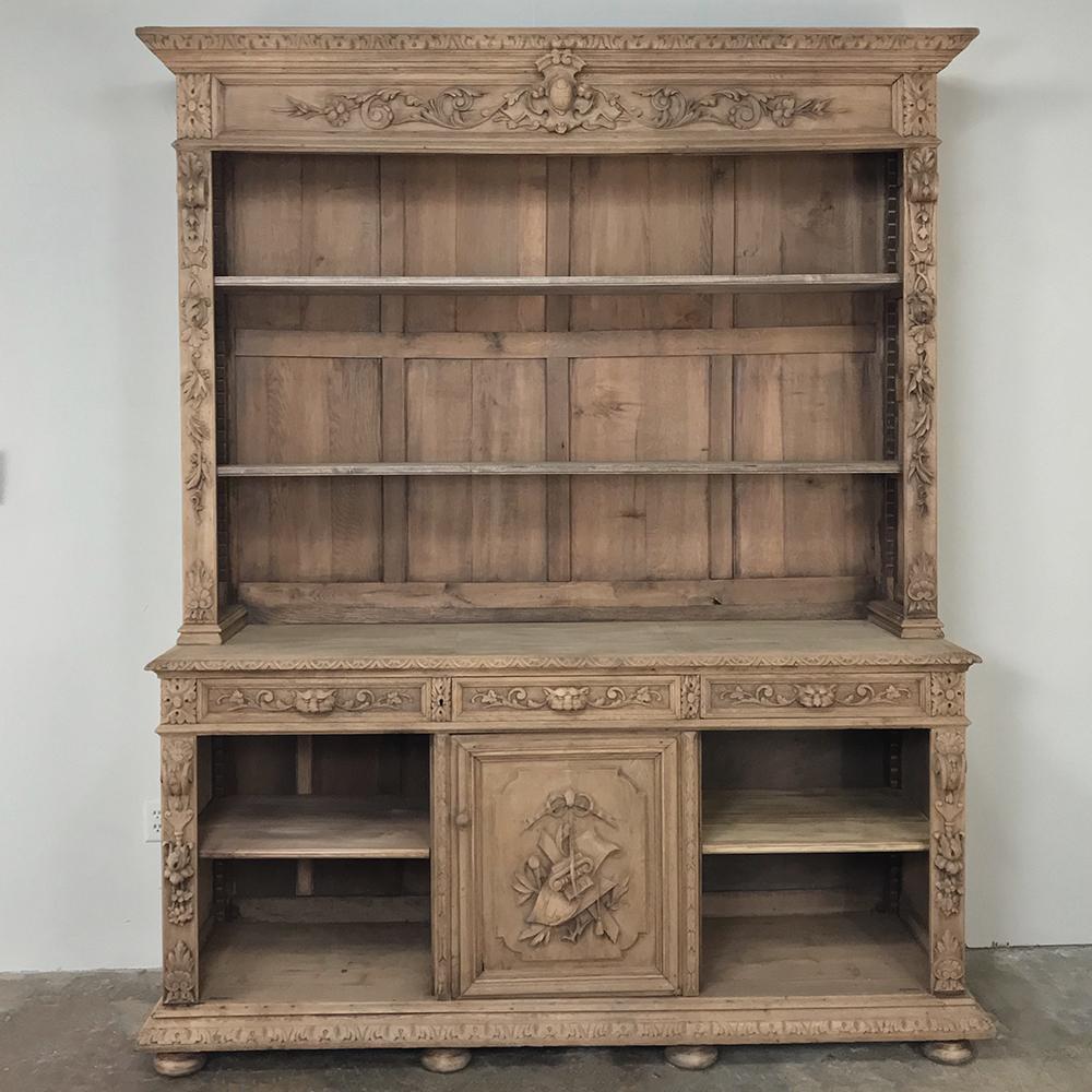 Hand-Carved 19th Century French Renaissance Stripped Oak Bookcase