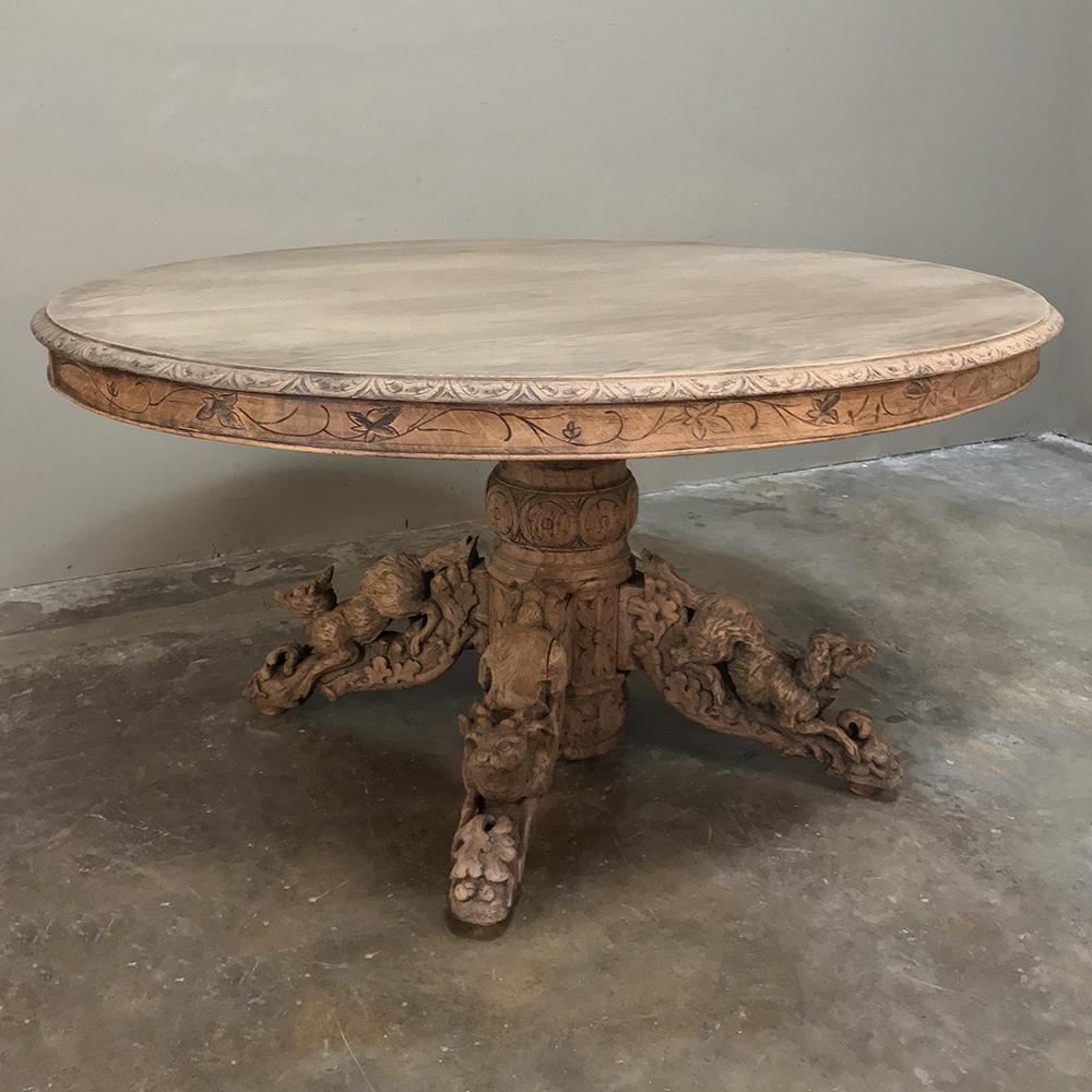 Renaissance Revival 19th Century French Renaissance Stripped Oak Oval Hunt Table