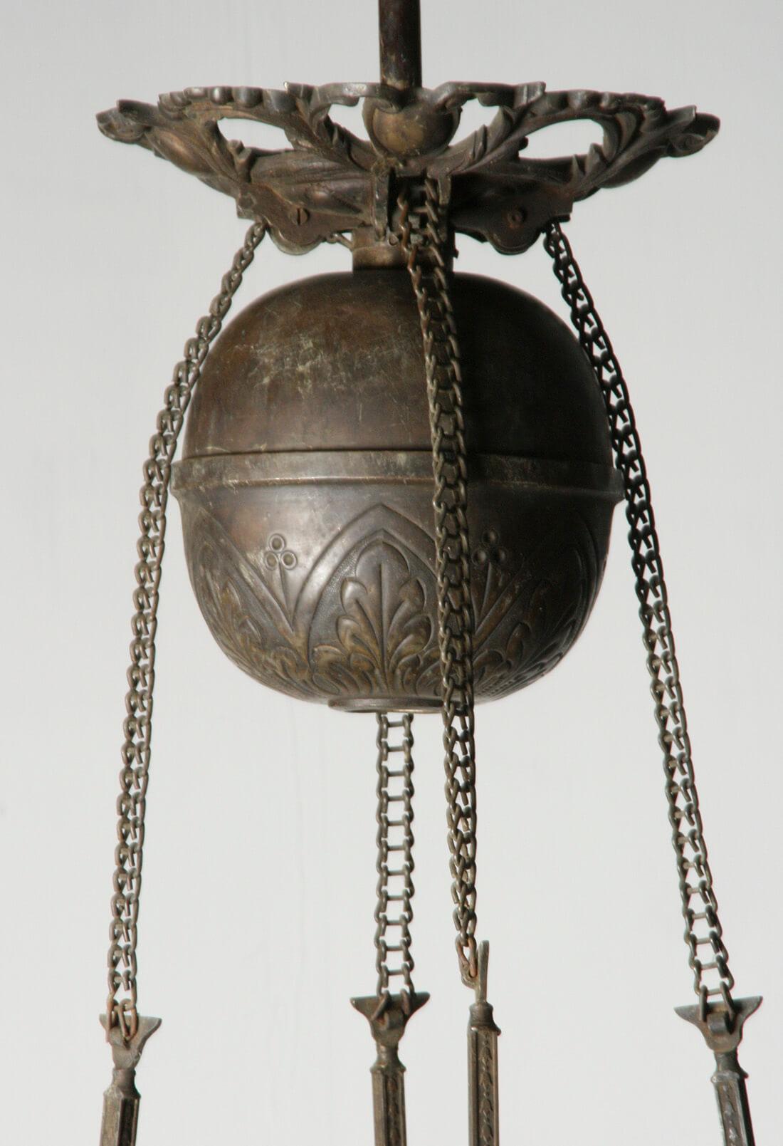 Lampe à suspension à huile en bronze de style Renaissance française du XIXe siècle en vente 12