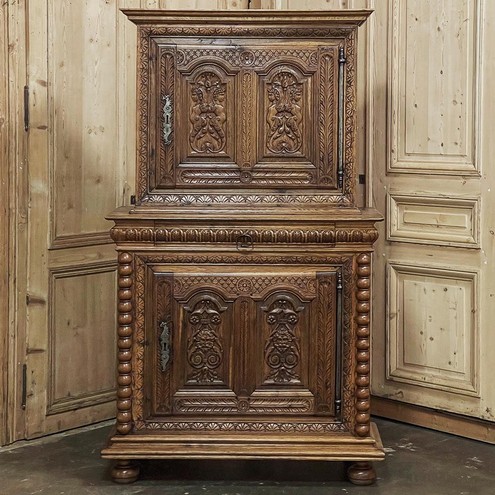 Néo-Renaissance Cabinet à deux niveaux French Renaissance du 19e siècle en vente