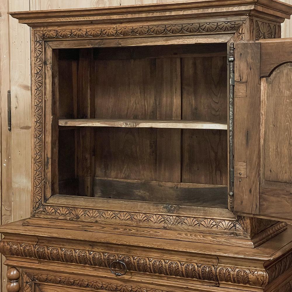 Cabinet à deux niveaux French Renaissance du 19e siècle Bon état - En vente à Dallas, TX