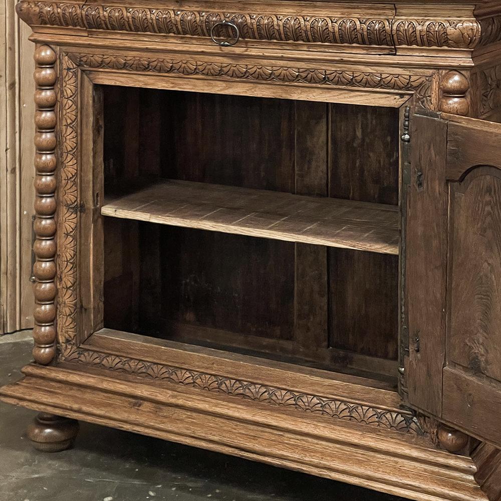XIXe siècle Cabinet à deux niveaux French Renaissance du 19e siècle en vente