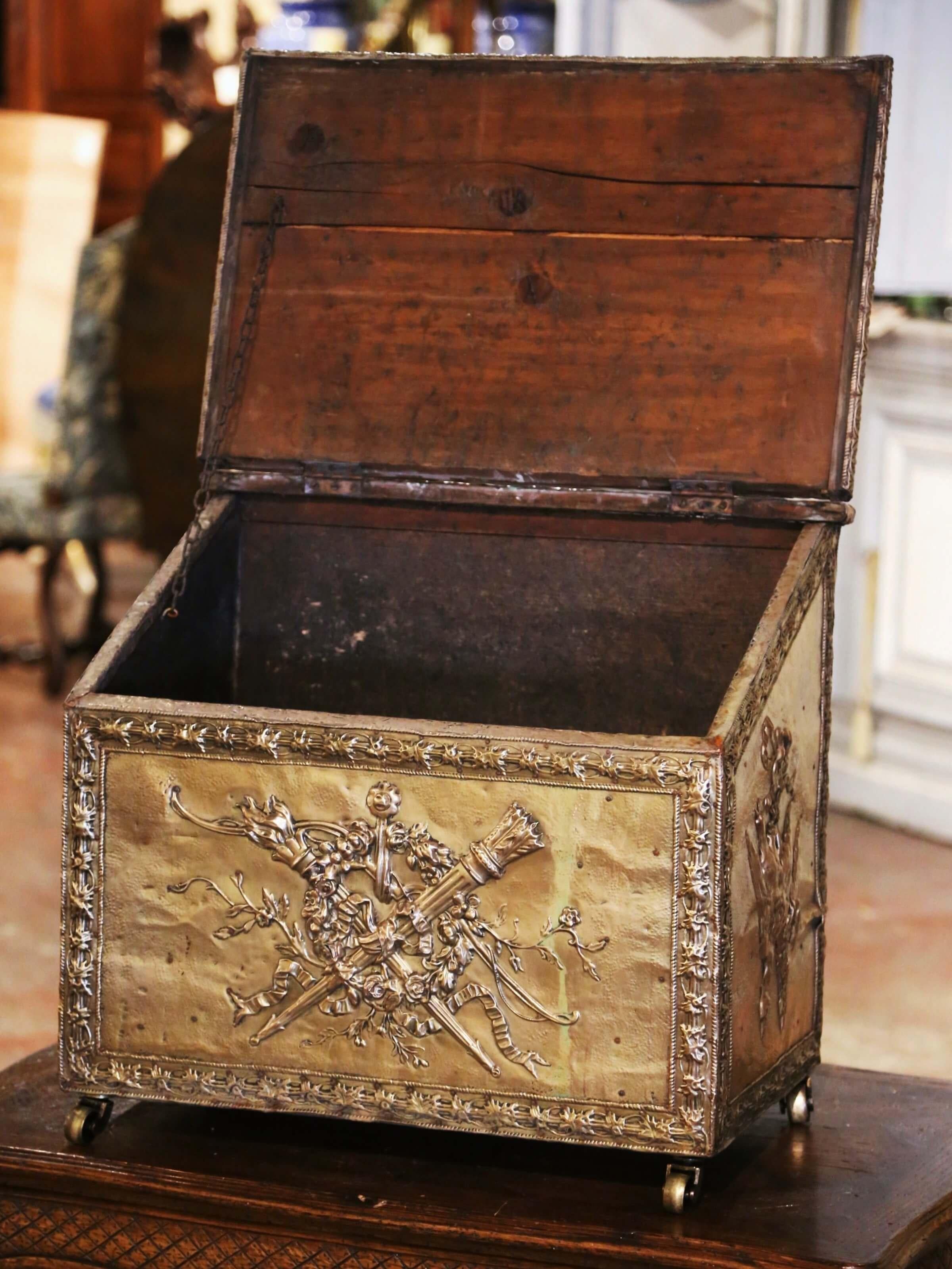 19th Century French Repousse Brass Clad Coal Bin on Casters with Hunt Motifs For Sale 2
