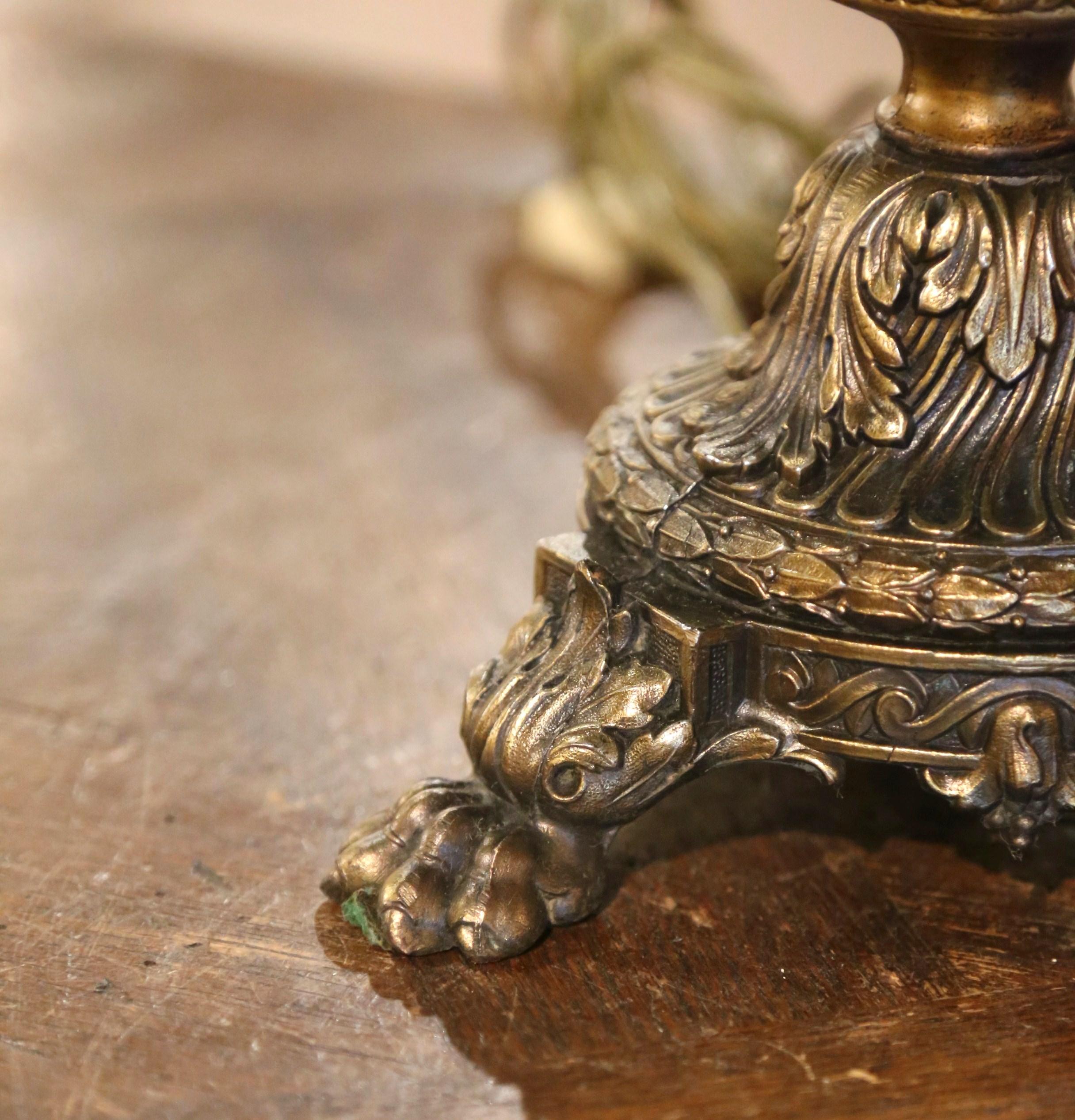  19th Century French Repousse Brass Oil Table Lamp with Tavern Scenes  For Sale 7
