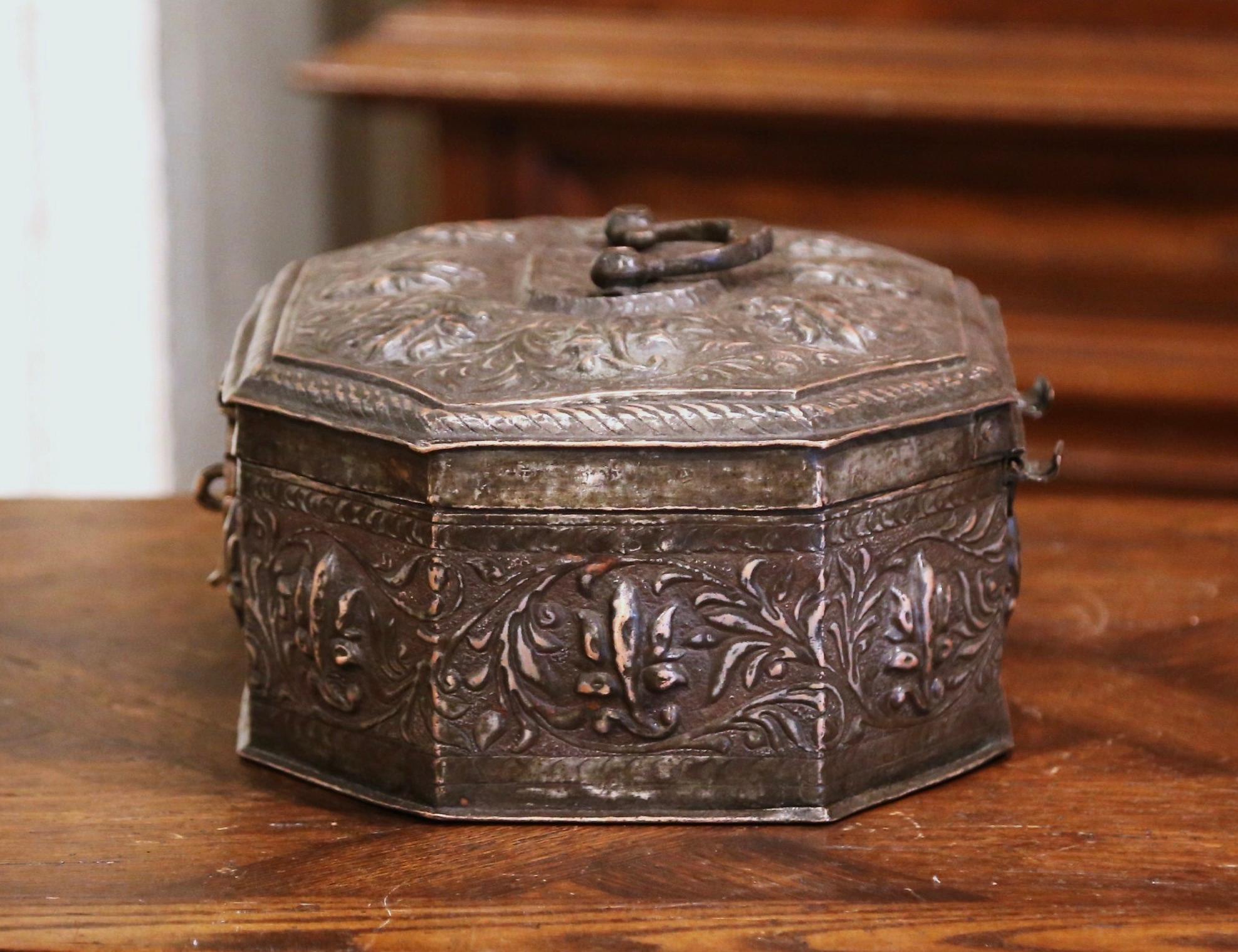 19th Century French Repousse Silvered Metal Spice or Jewelry Box For Sale 6