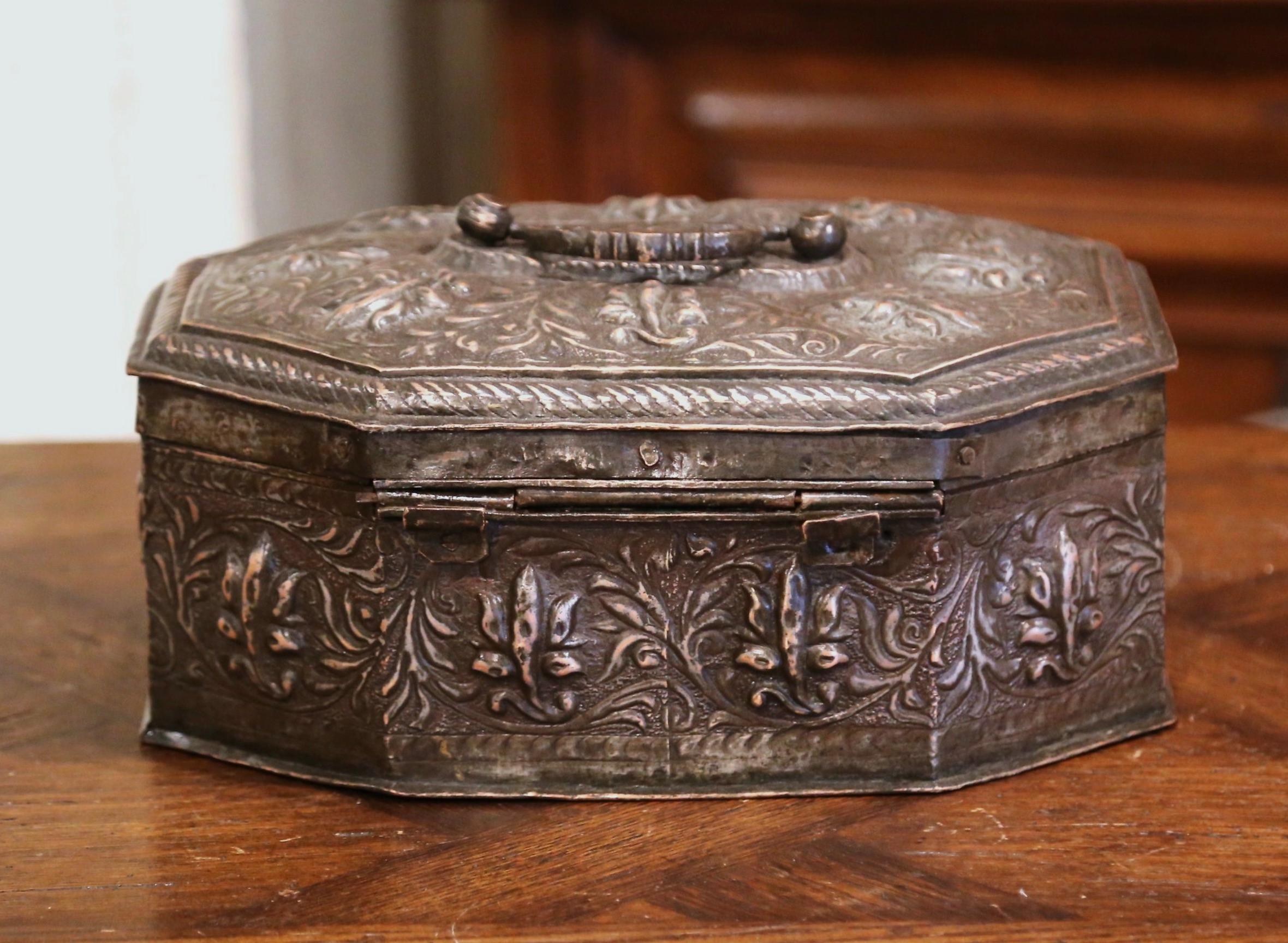 19th Century French Repousse Silvered Metal Spice or Jewelry Box For Sale 7