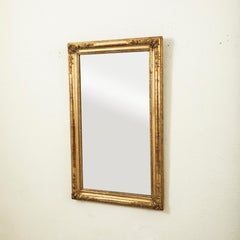 Espejo de madera dorada de la época de la Restauración Francesa del siglo XIX, cristal de mercurio, 30 pulgadas de ancho