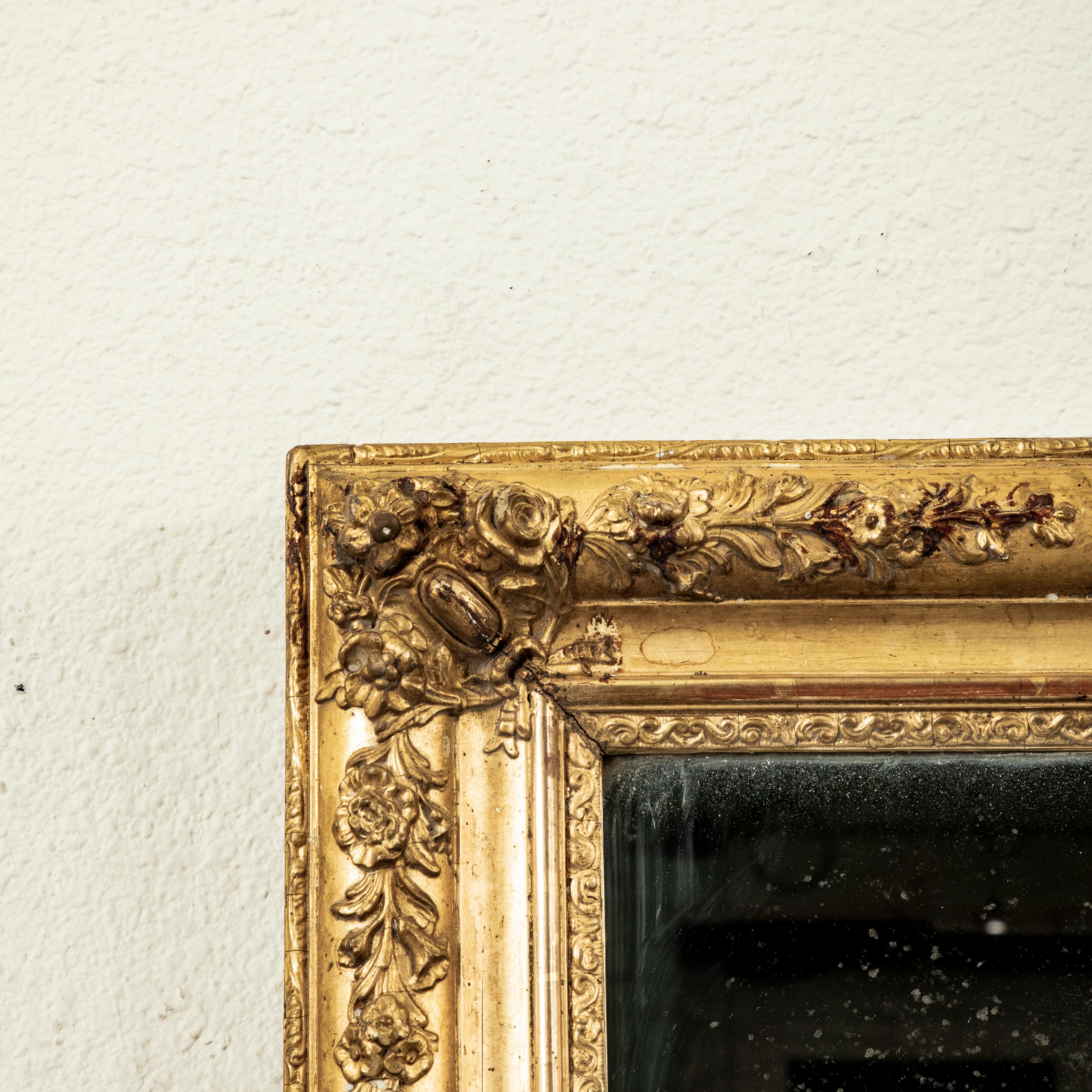 XIXe siècle Miroir en bois doré d'époque Restauration française du 19ème siècle, verre au mercure, 30-in W en vente