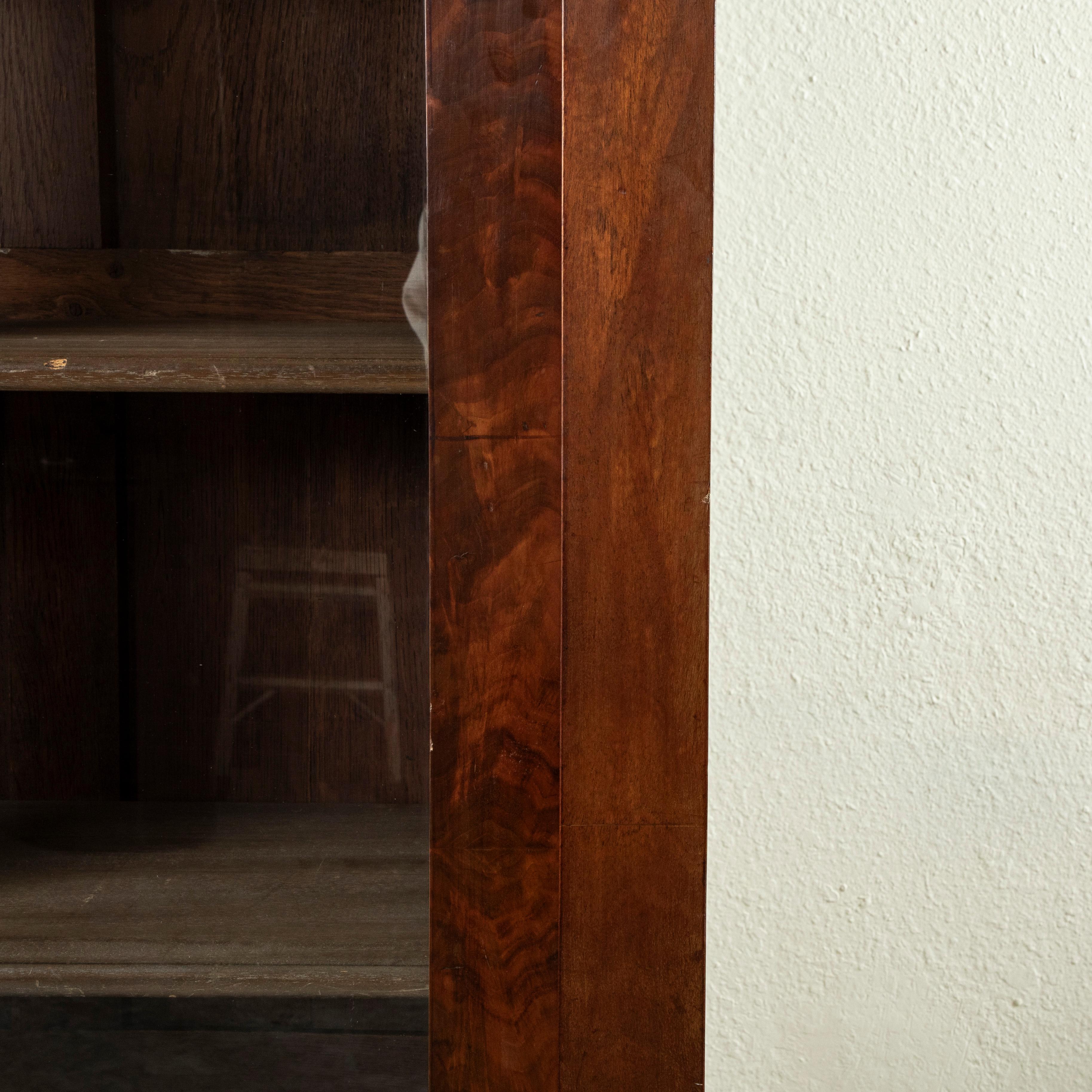 19th Century French Restauration Style Mahogany Bookcase, Vitrine, Bibliotheque For Sale 7