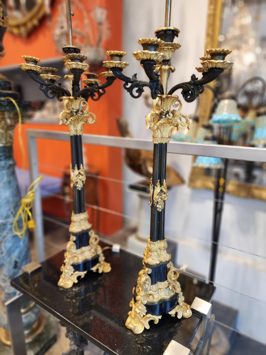 19th Century, French, Rococo Dore Bronze Candelabra Lamp In Excellent Condition For Sale In Dallas, TX