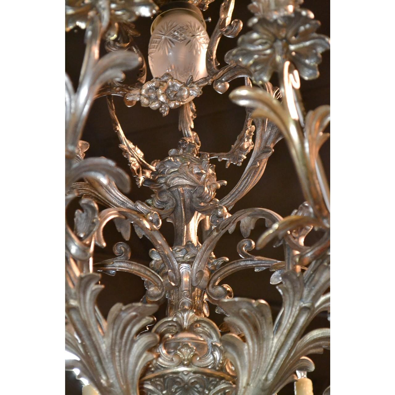 19th Century French Rococo Silvered Bronze Chandelier For Sale 2