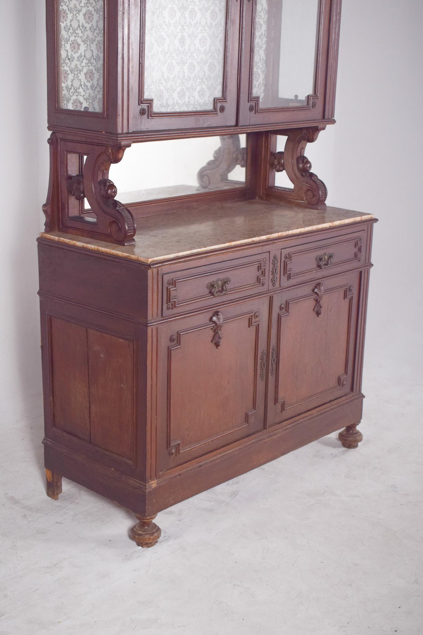 Cabinet à deux corps romantique français du 19e siècle État moyen - En vente à Lisboa, Lisboa
