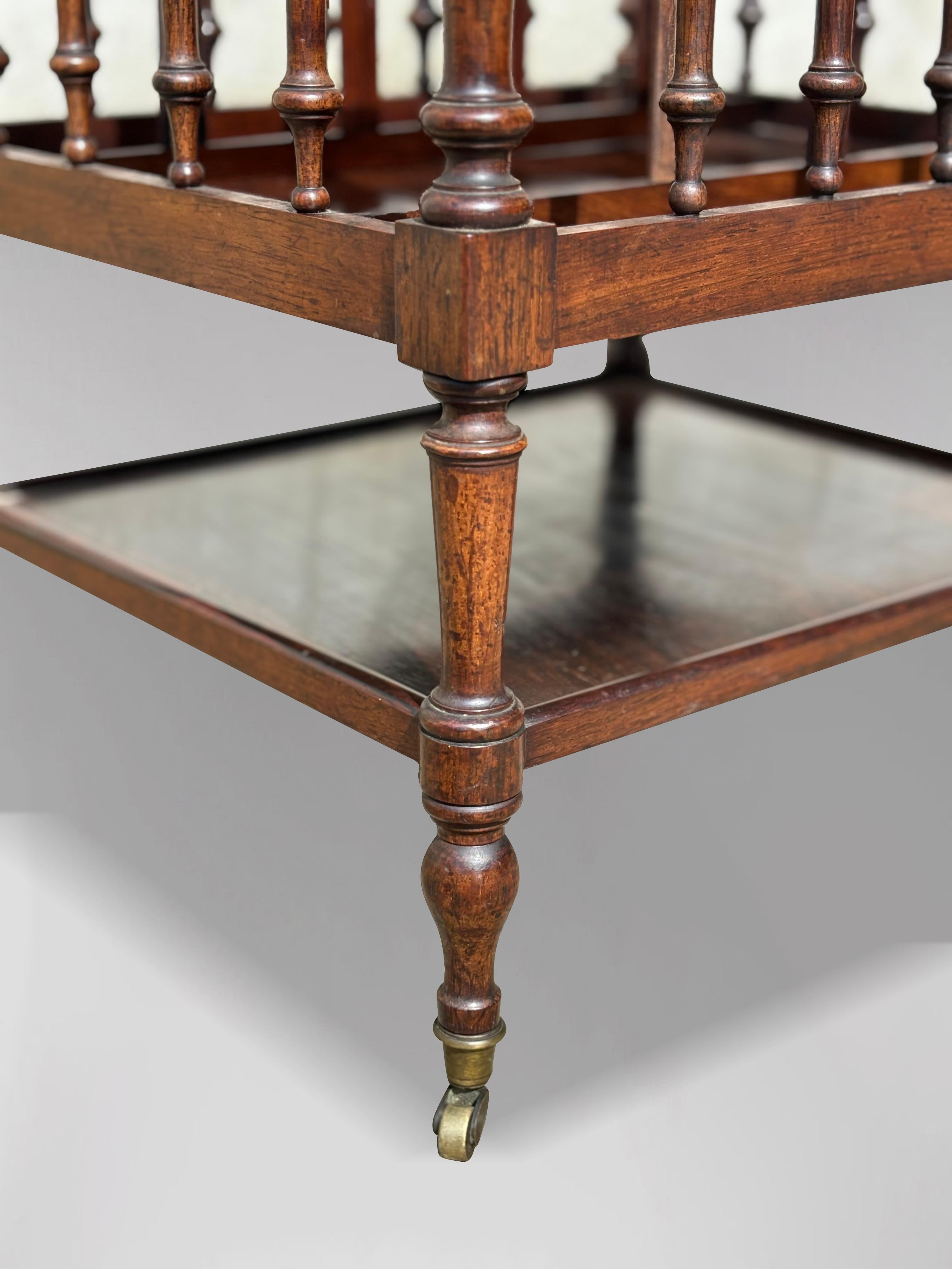 Canterbury o revistero francés de palisandro del siglo XIX Francés en venta