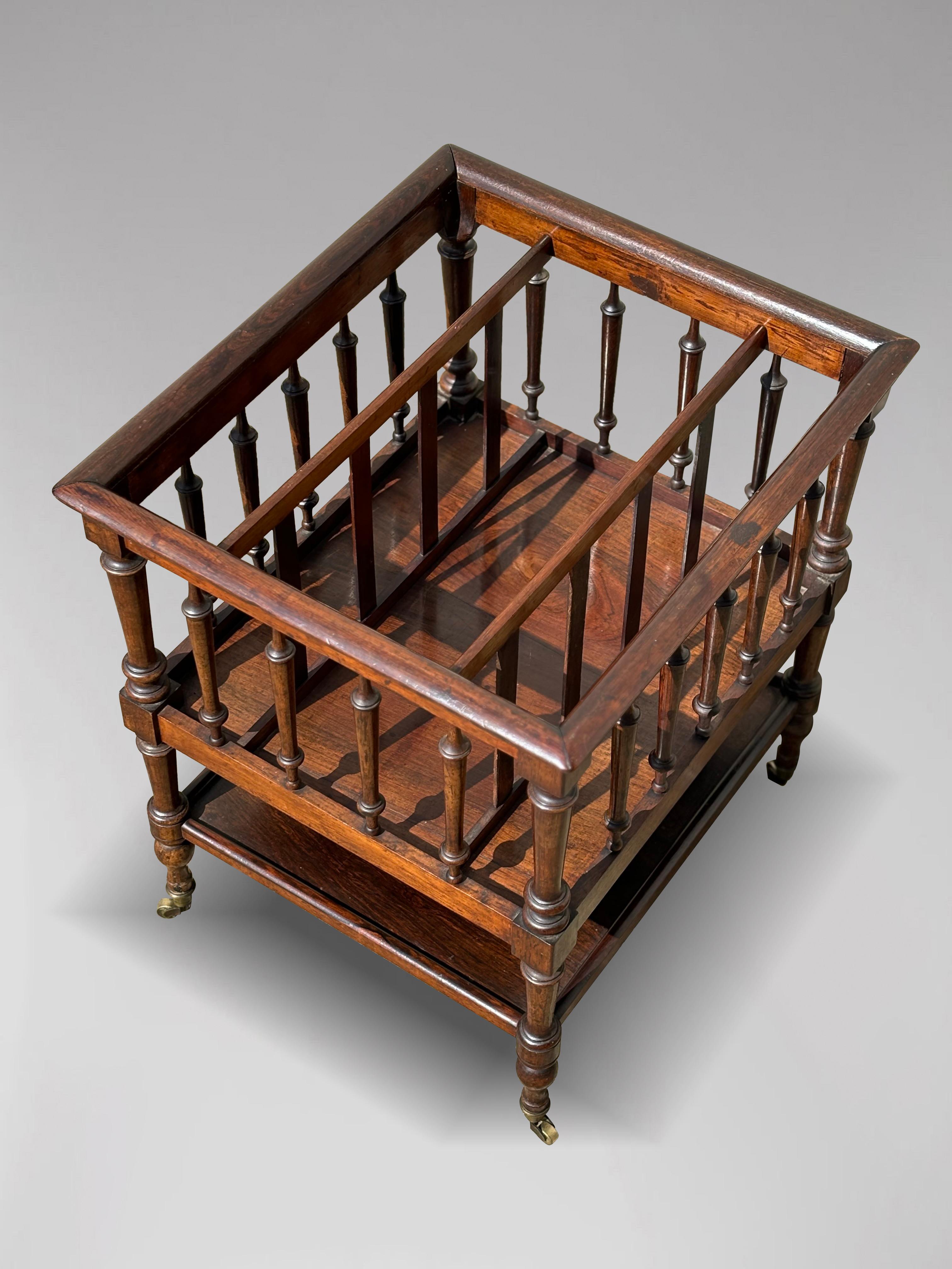 Canterbury o revistero francés de palisandro del siglo XIX en Bueno estado para la venta en Petworth,West Sussex, GB
