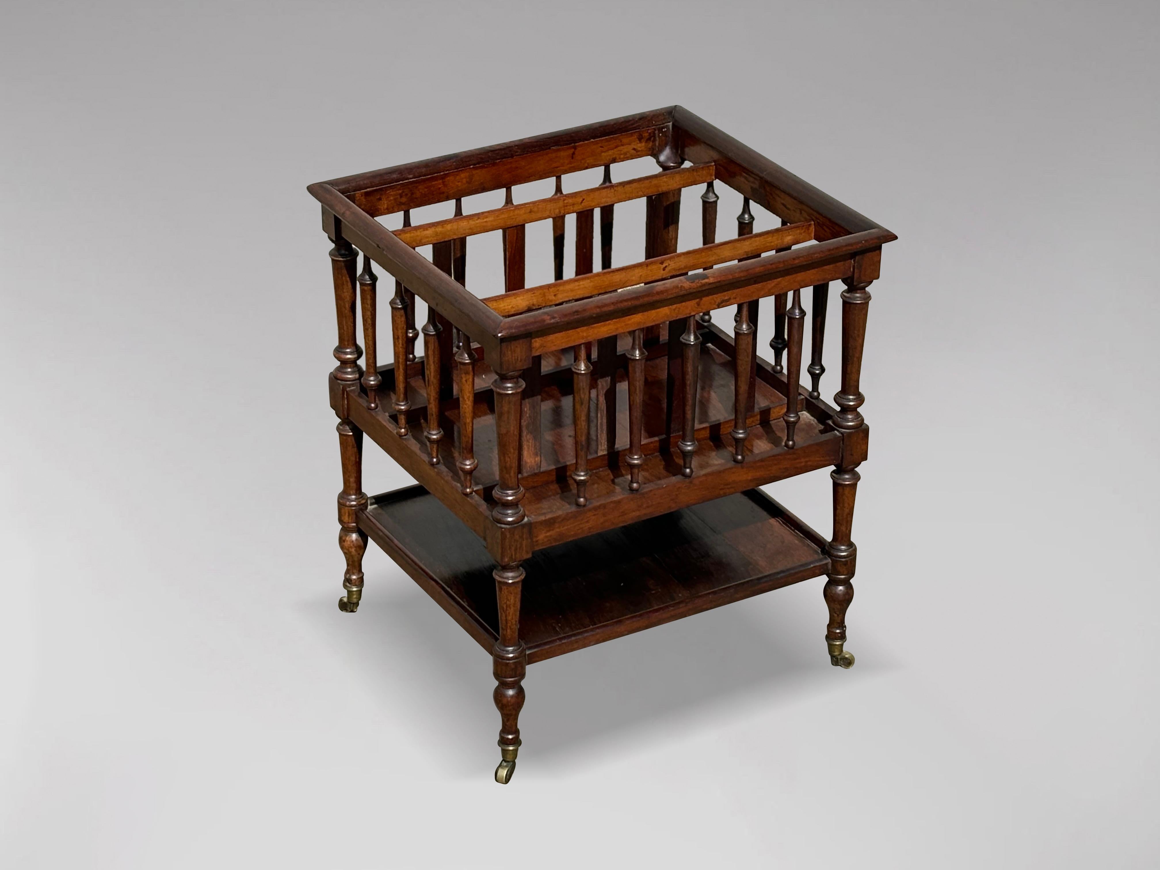 Canterbury o revistero francés de palisandro del siglo XIX en venta 2
