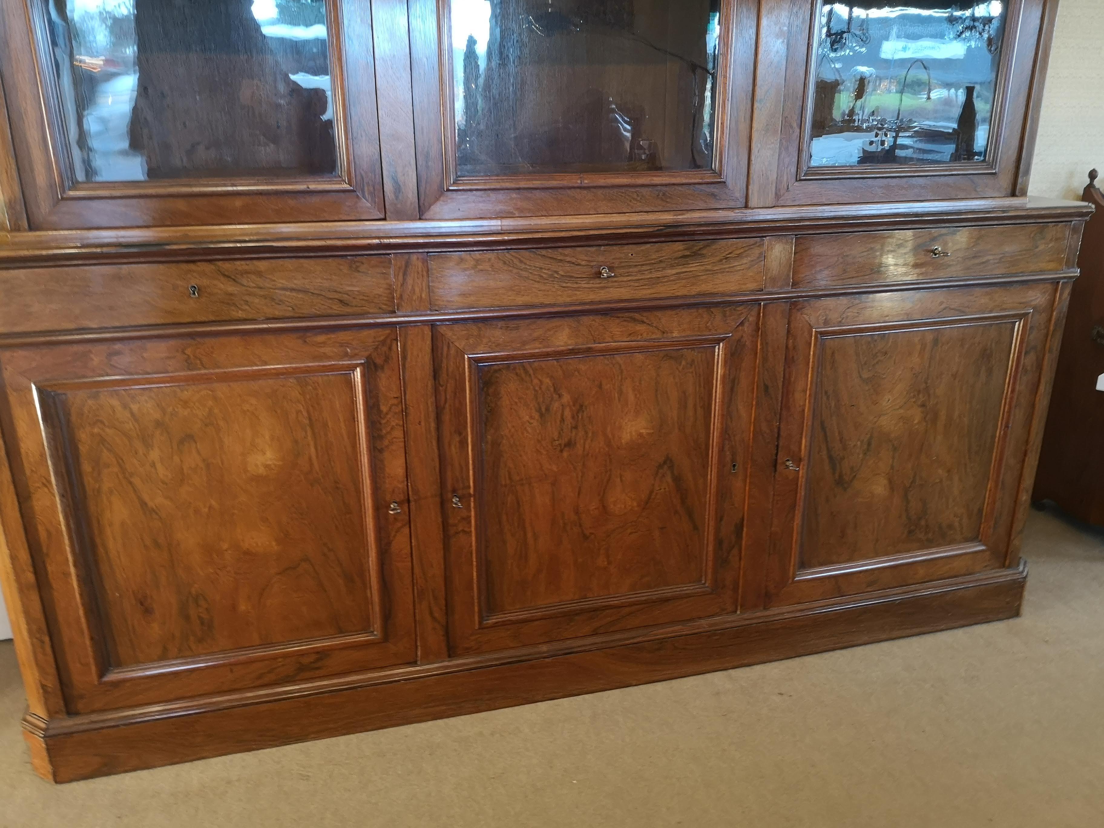 19th Century French Rosewood three doors bookcase For Sale 15