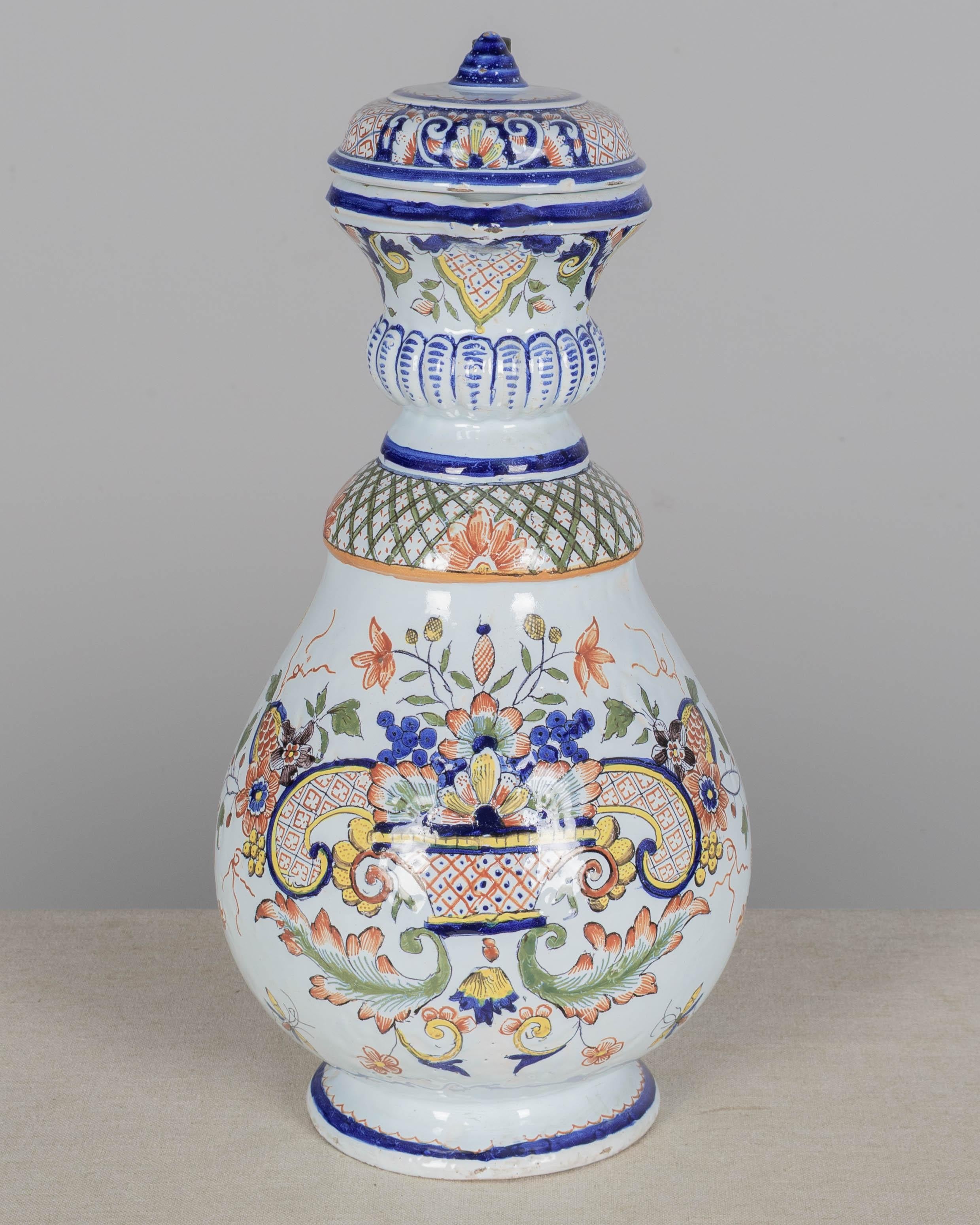 Pichet en faïence de Rouen du 19e siècle en vente 3