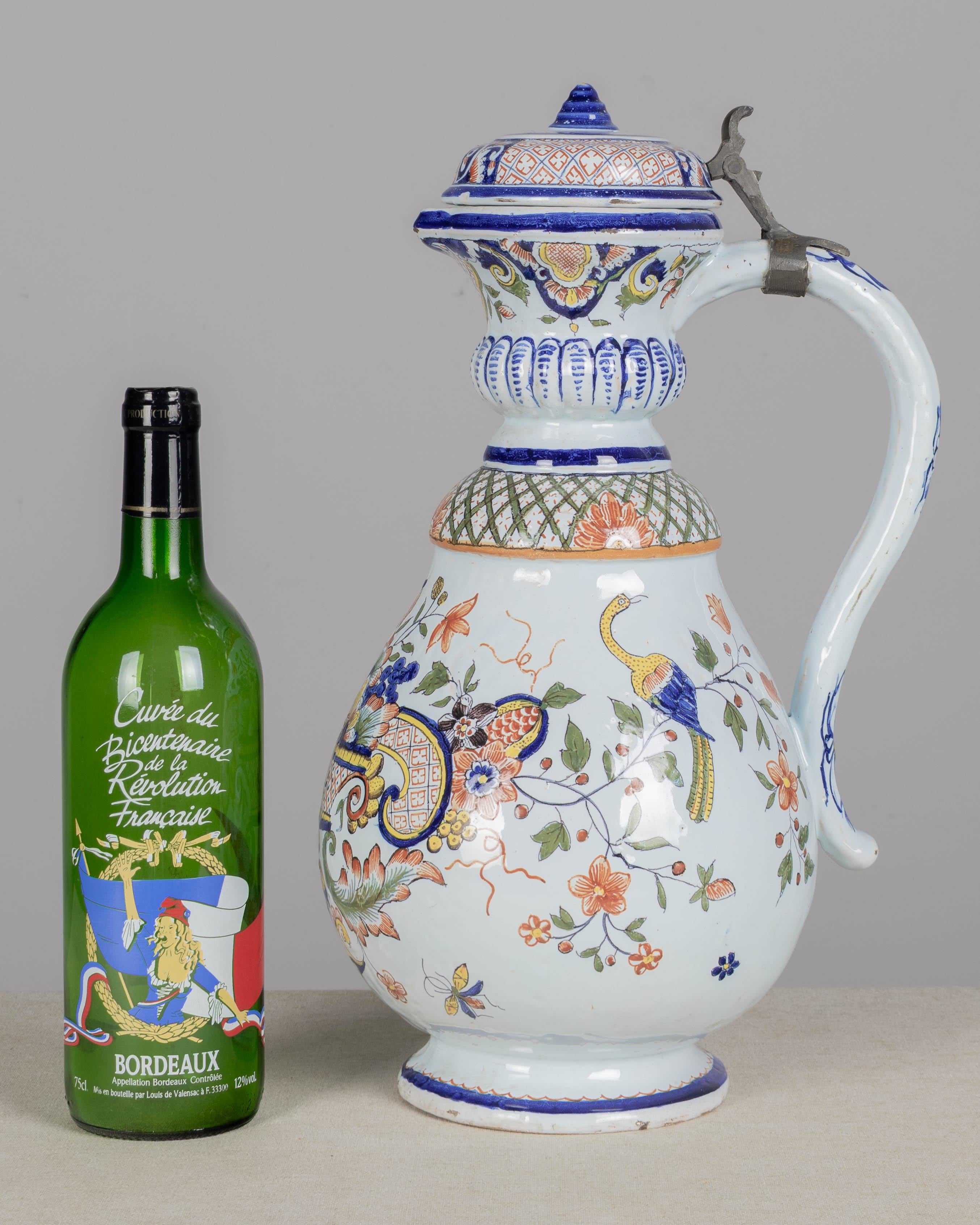 Français Pichet en faïence de Rouen du 19e siècle en vente