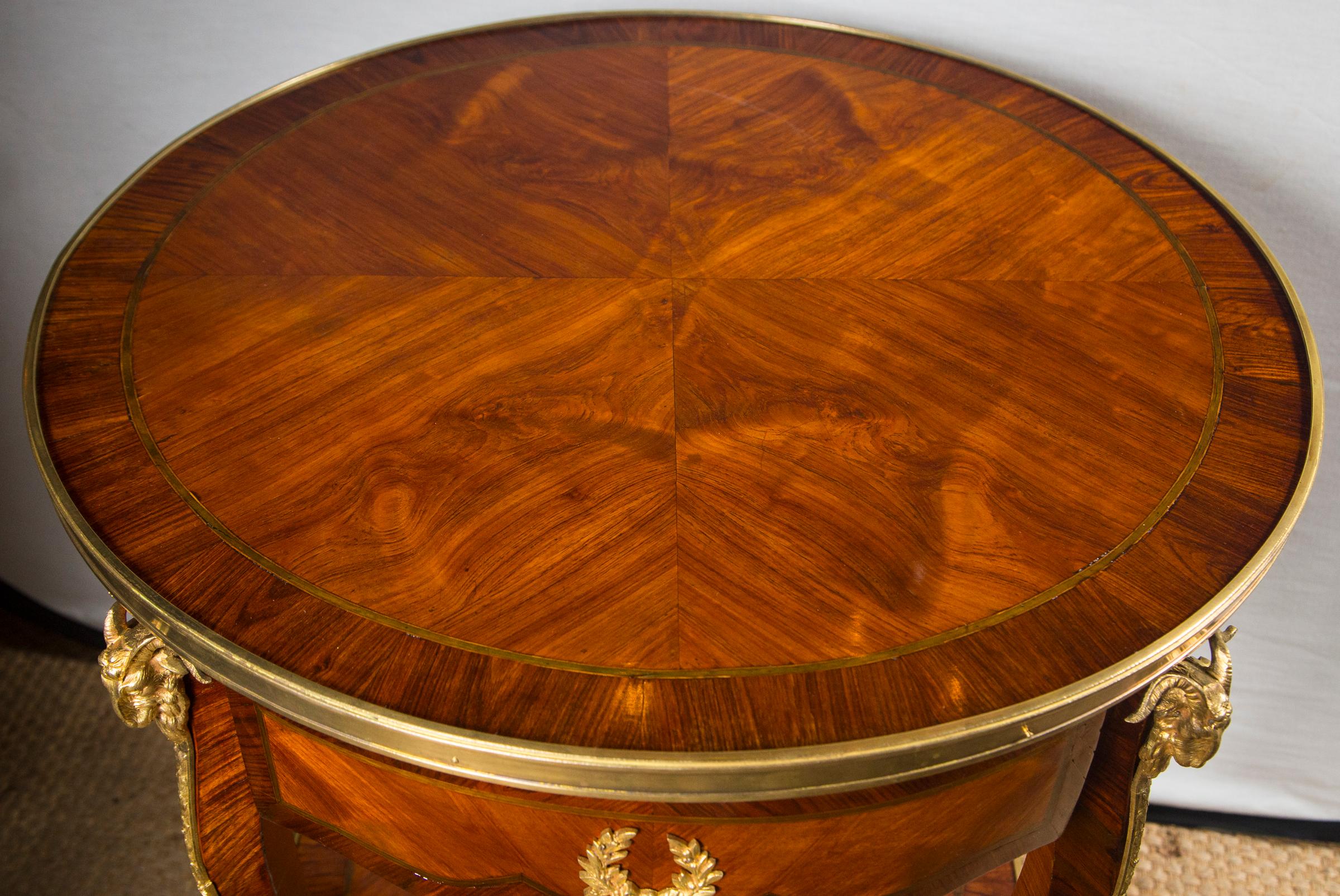 19th Century French Round End Table In Good Condition For Sale In Woodbury, CT