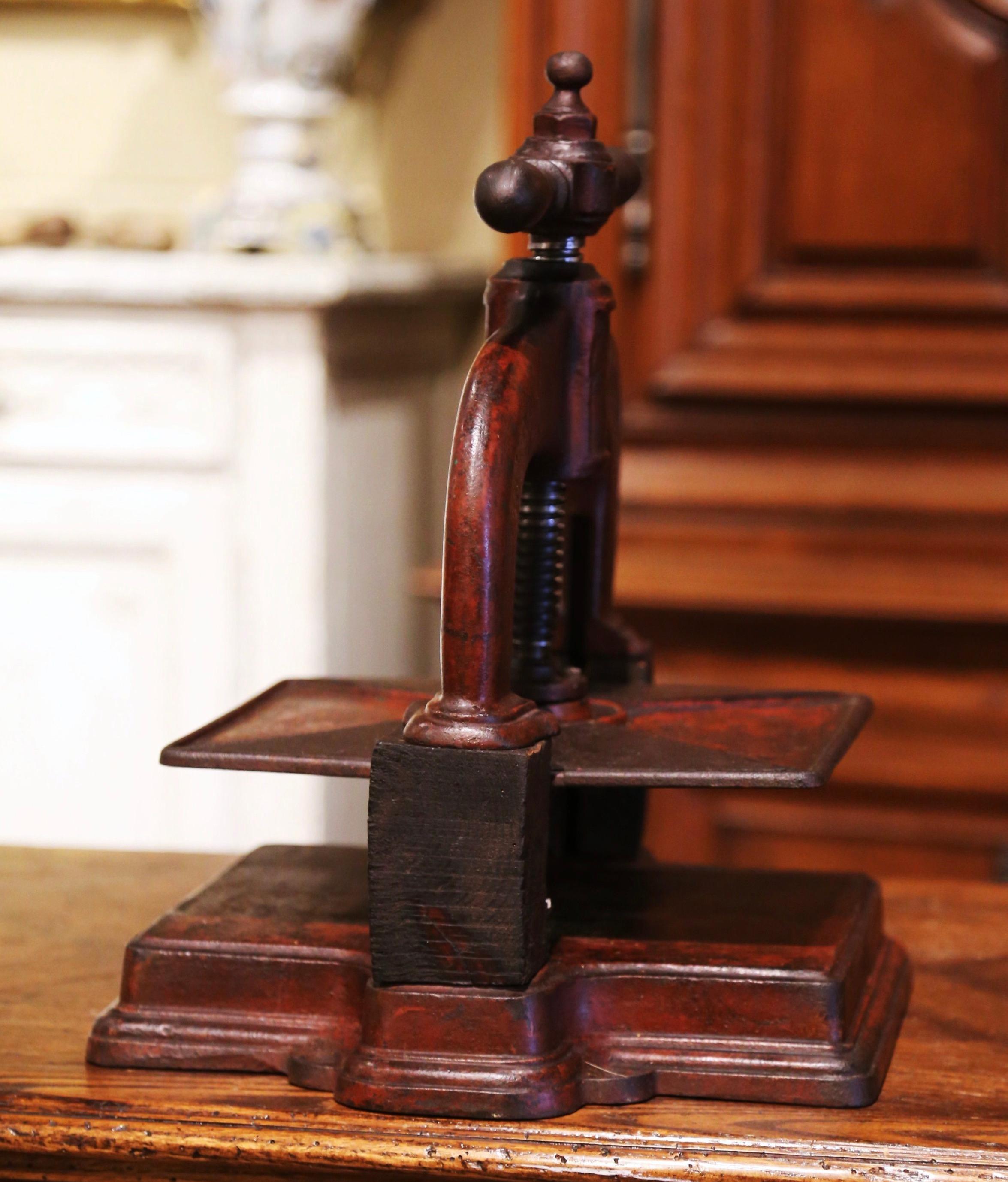 19th Century French Rust Red Painted Wrought Iron Book Binding Press with Book In Good Condition For Sale In Dallas, TX