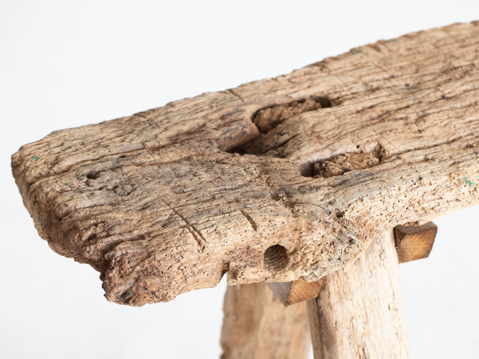 19th Century French Rustic Oak Pig Bench In Good Condition For Sale In Wembley, GB