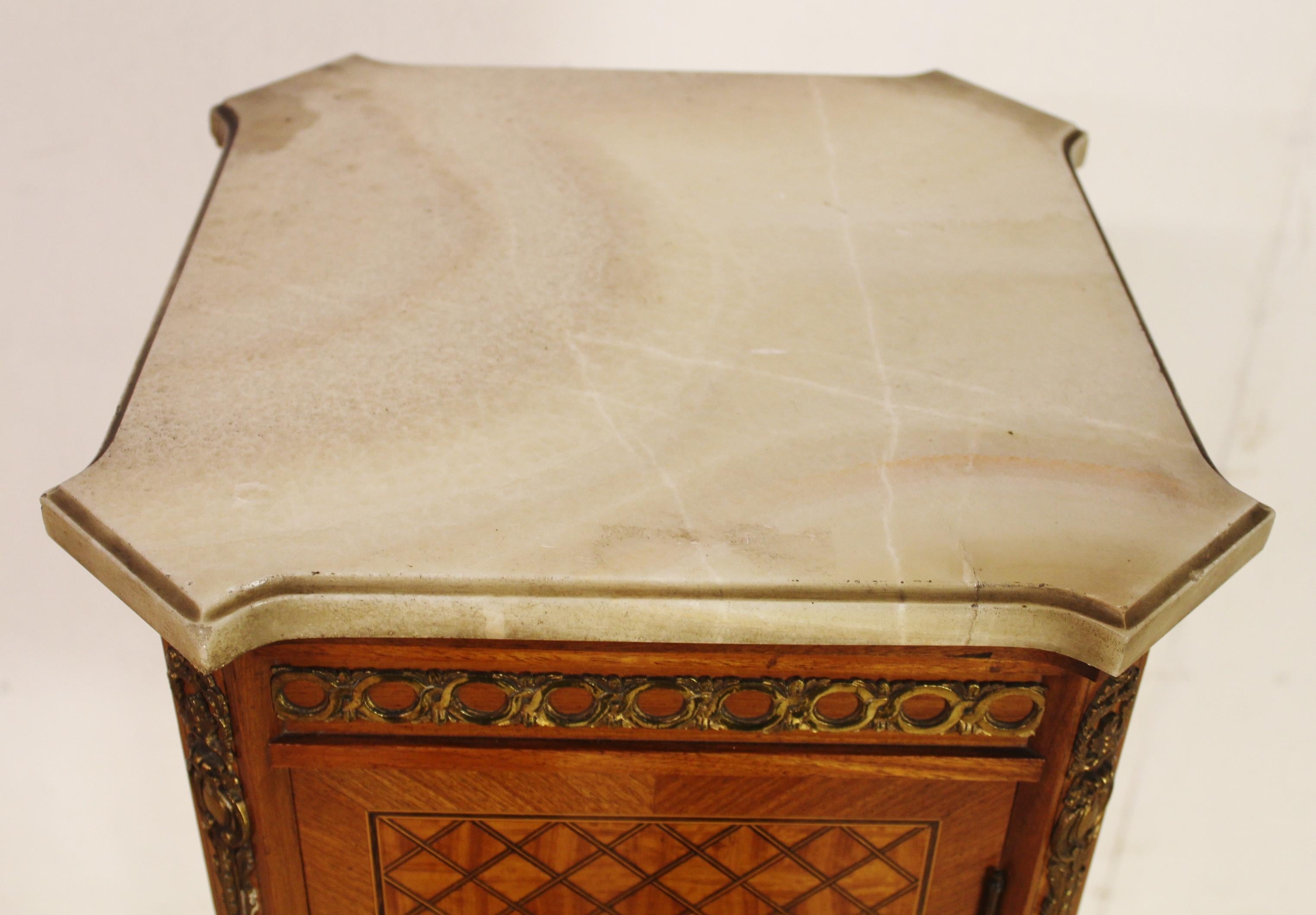 19th Century French Satinwood Marble Topped Cabinet In Good Condition In Poling, West Sussex
