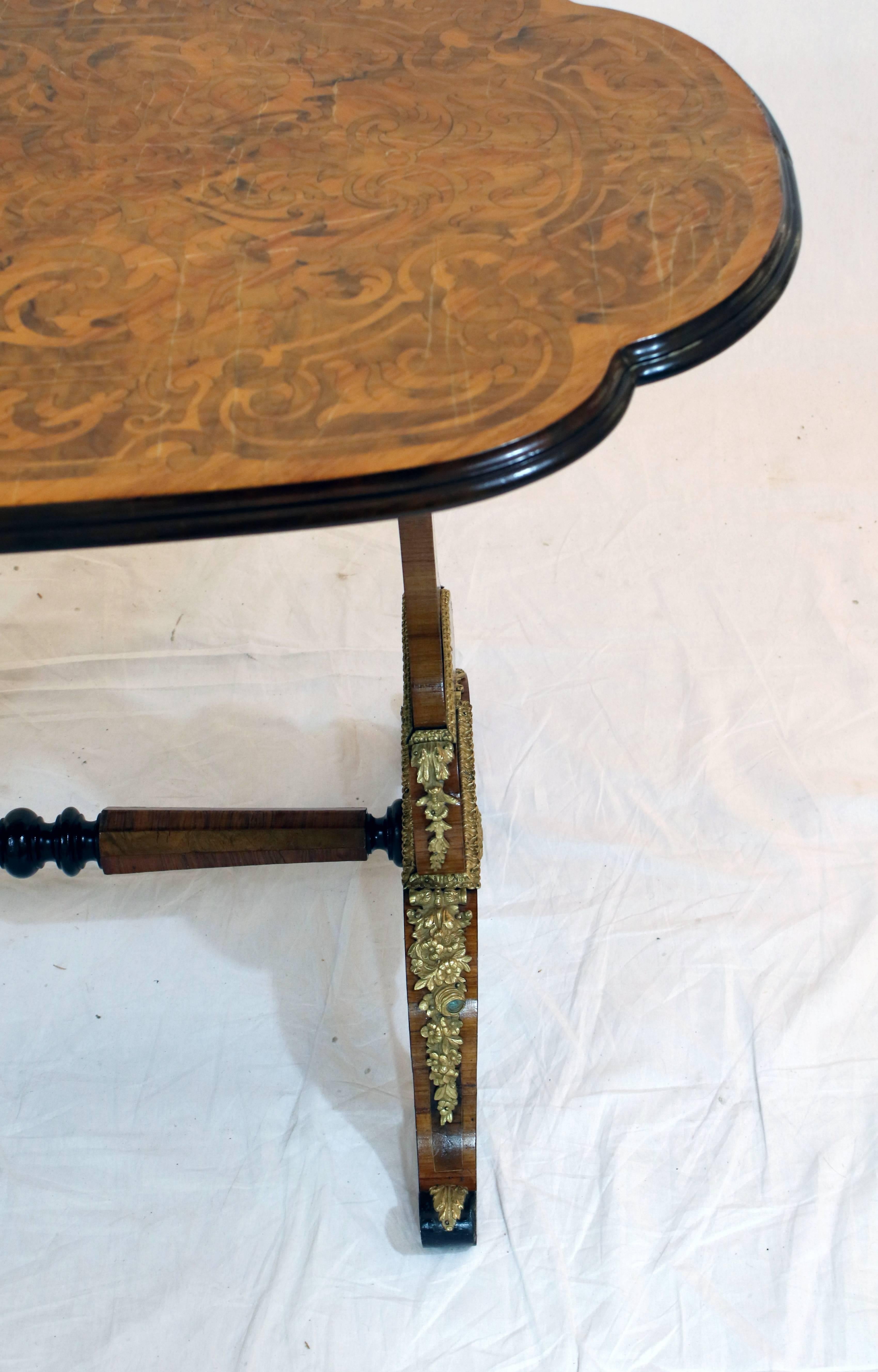 Louis XV 19th Century French Satinwood Marquetry Single Drawer Tea Table For Sale