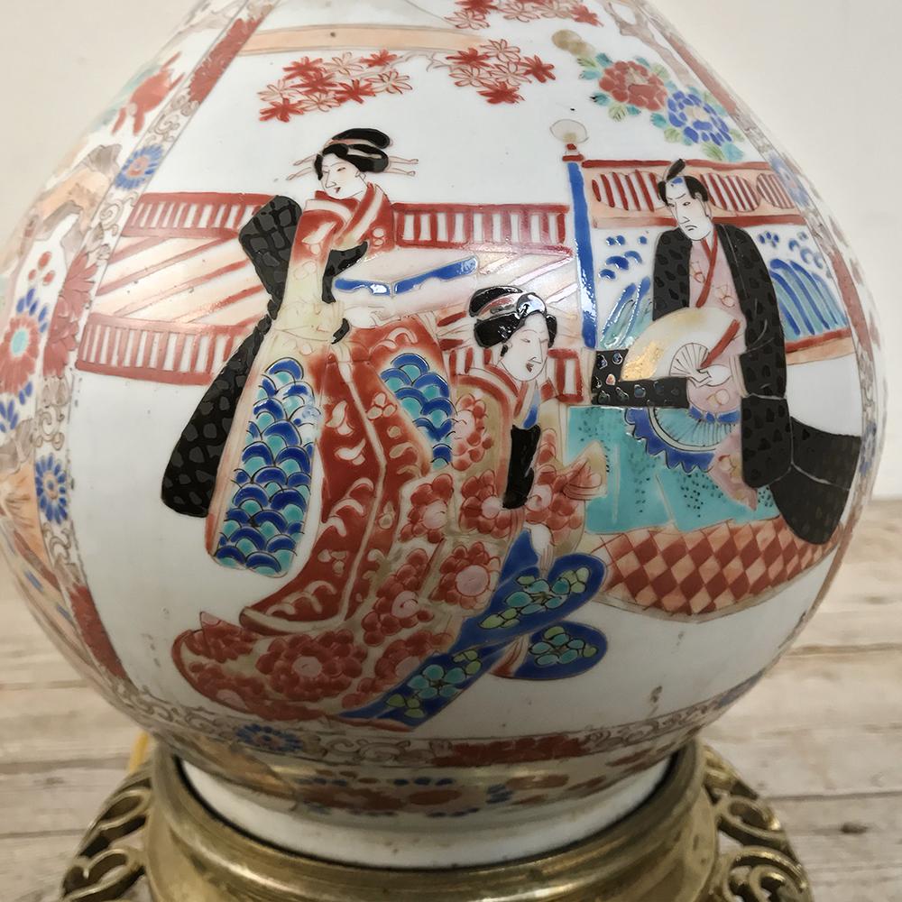 Lampe à poser en forme d'urne Satsuma du 19e siècle Bon état - En vente à Dallas, TX
