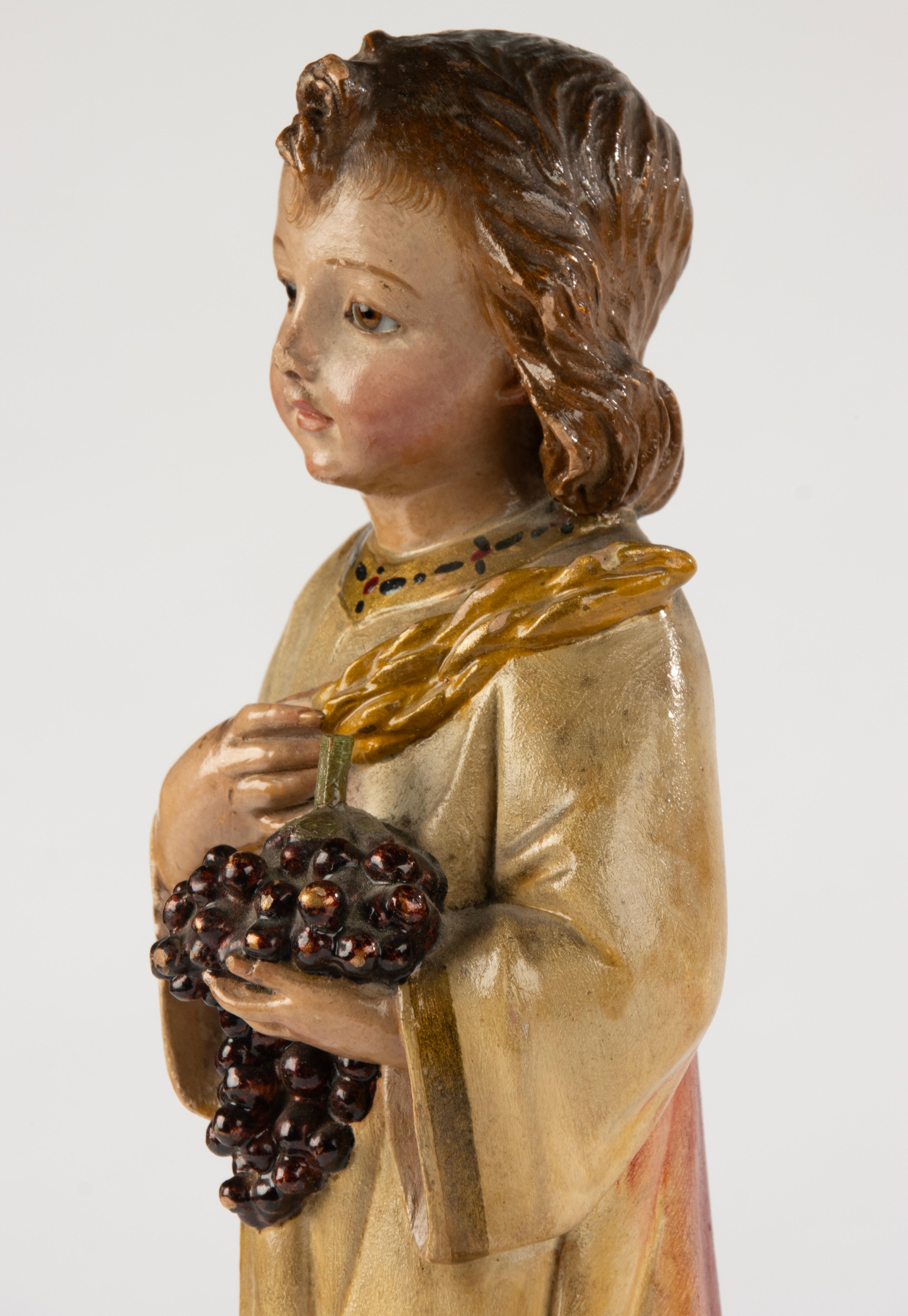 Scultura francese del XIX secolo raffigurante il Bambino Gesù in gesso policromo su legno in vendita 6