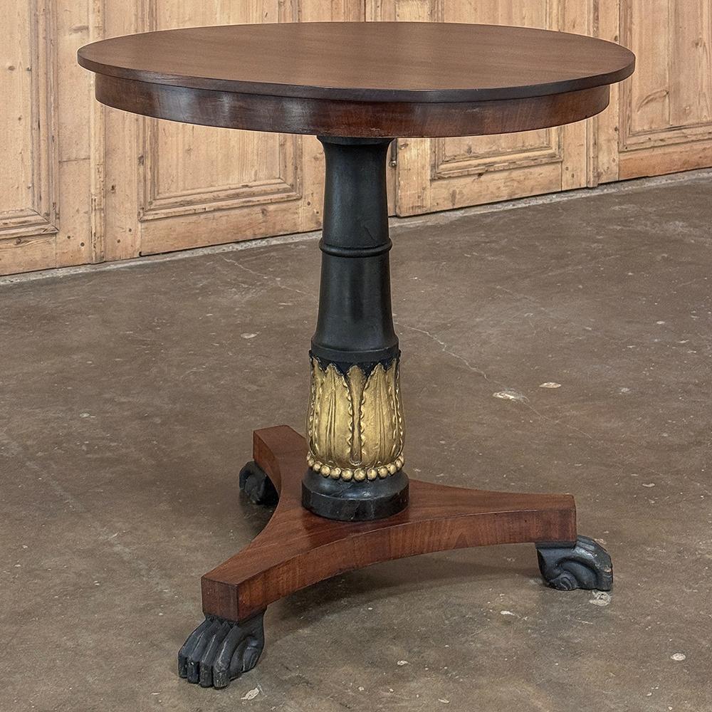 Néo-empire Table d'appoint ronde en acajou du Second Empire français du XIXe siècle en vente
