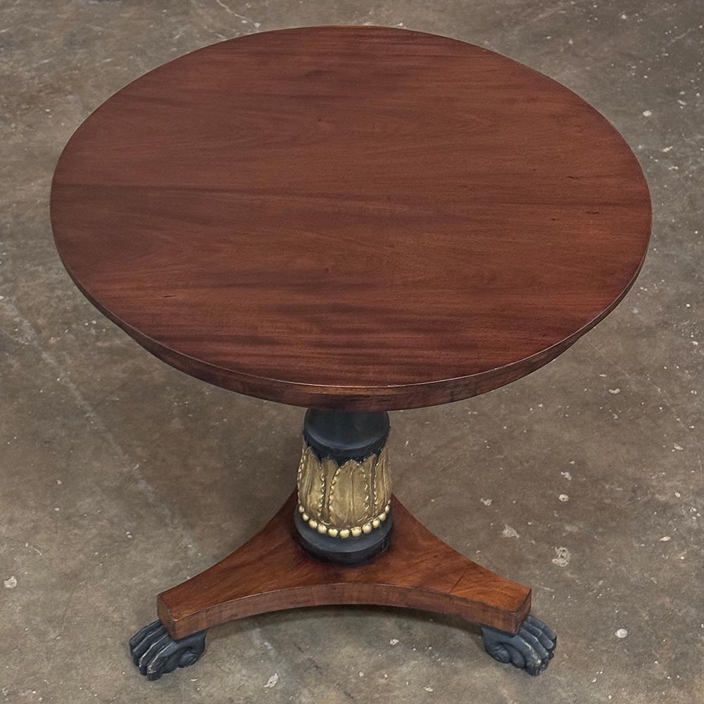 Table d'appoint ronde en acajou du Second Empire français du XIXe siècle Bon état - En vente à Dallas, TX