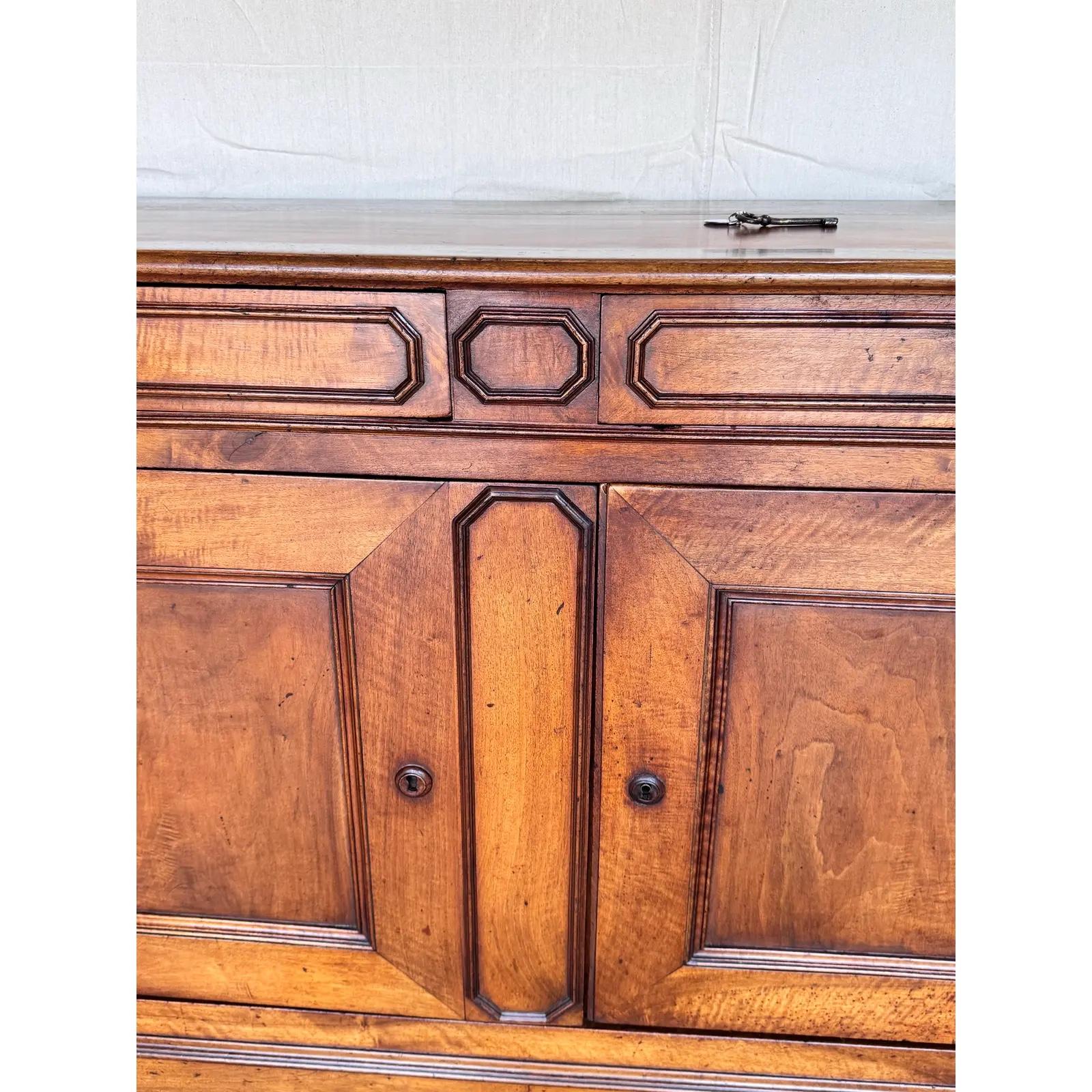 19th Century French Server In Good Condition For Sale In Nashville, TN