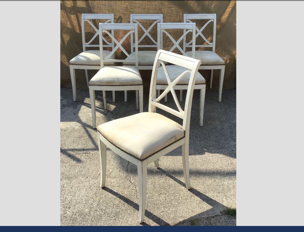 19th century French set of 6 white lacquered wooden dining chairs with original upholstered seat, 1890s.