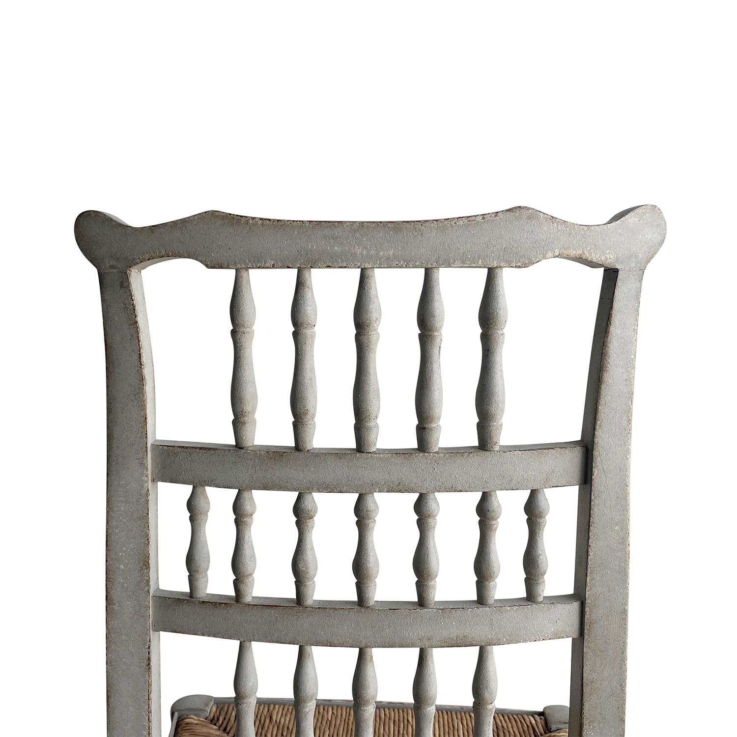19th Century French Set of Eight Belle Époque Beech Provence Dining Room Chairs For Sale 5