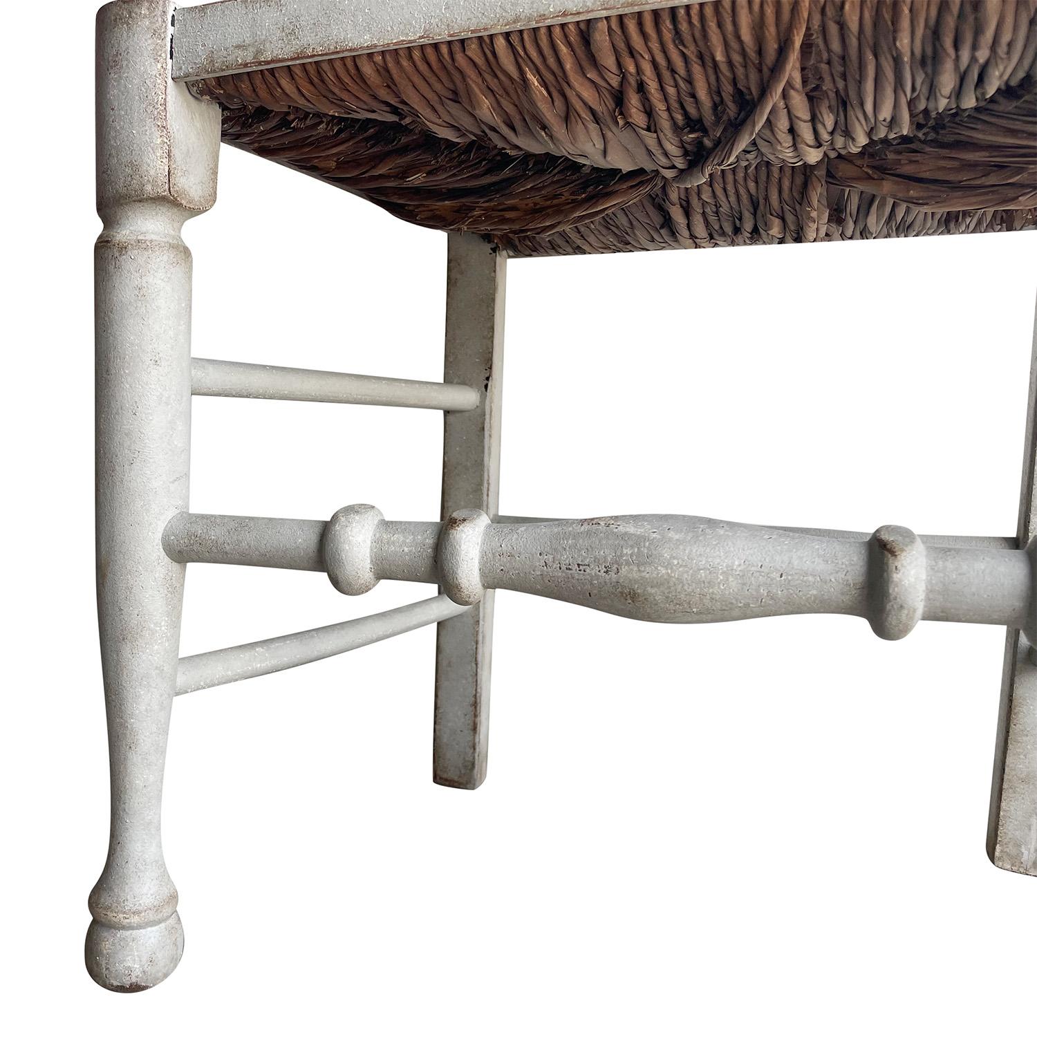 19th Century French Set of Eight Belle Époque Beech Provence Dining Room Chairs For Sale 4