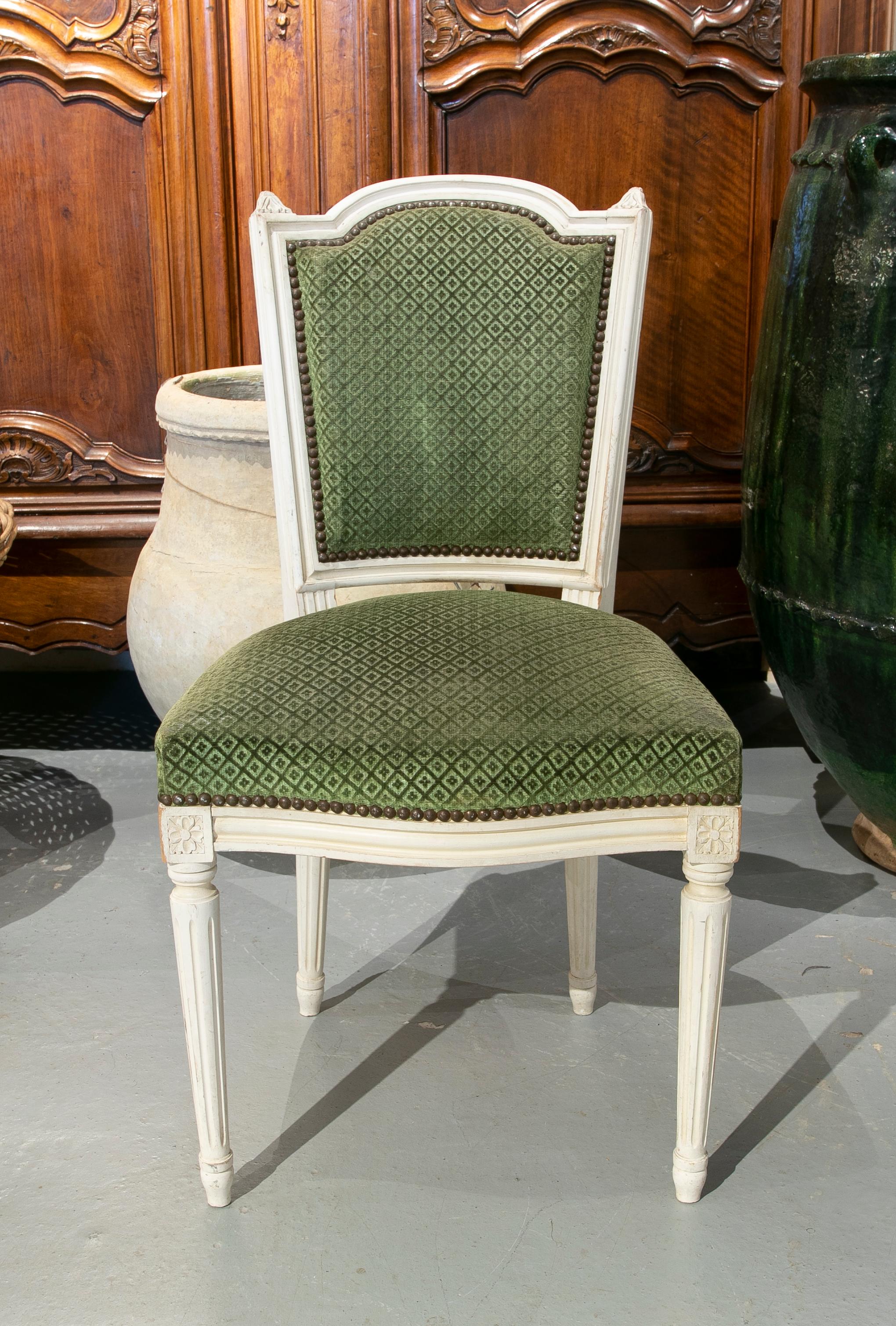 19th Century, French, Set of Six Wooden Chairs Upholstered in Green In Good Condition For Sale In Marbella, ES