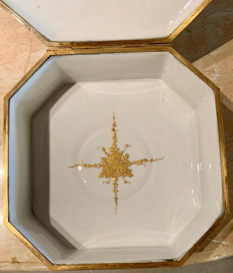 19th Century French Sèvres Cobalt Porcelain and Gilt Bronze Casket Jewelry Box 4