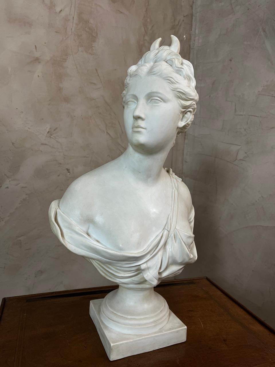 Busto de Diana la cazadora, porcelana francesa de Sevres, S. XIX, 1890 Luis XVI en venta